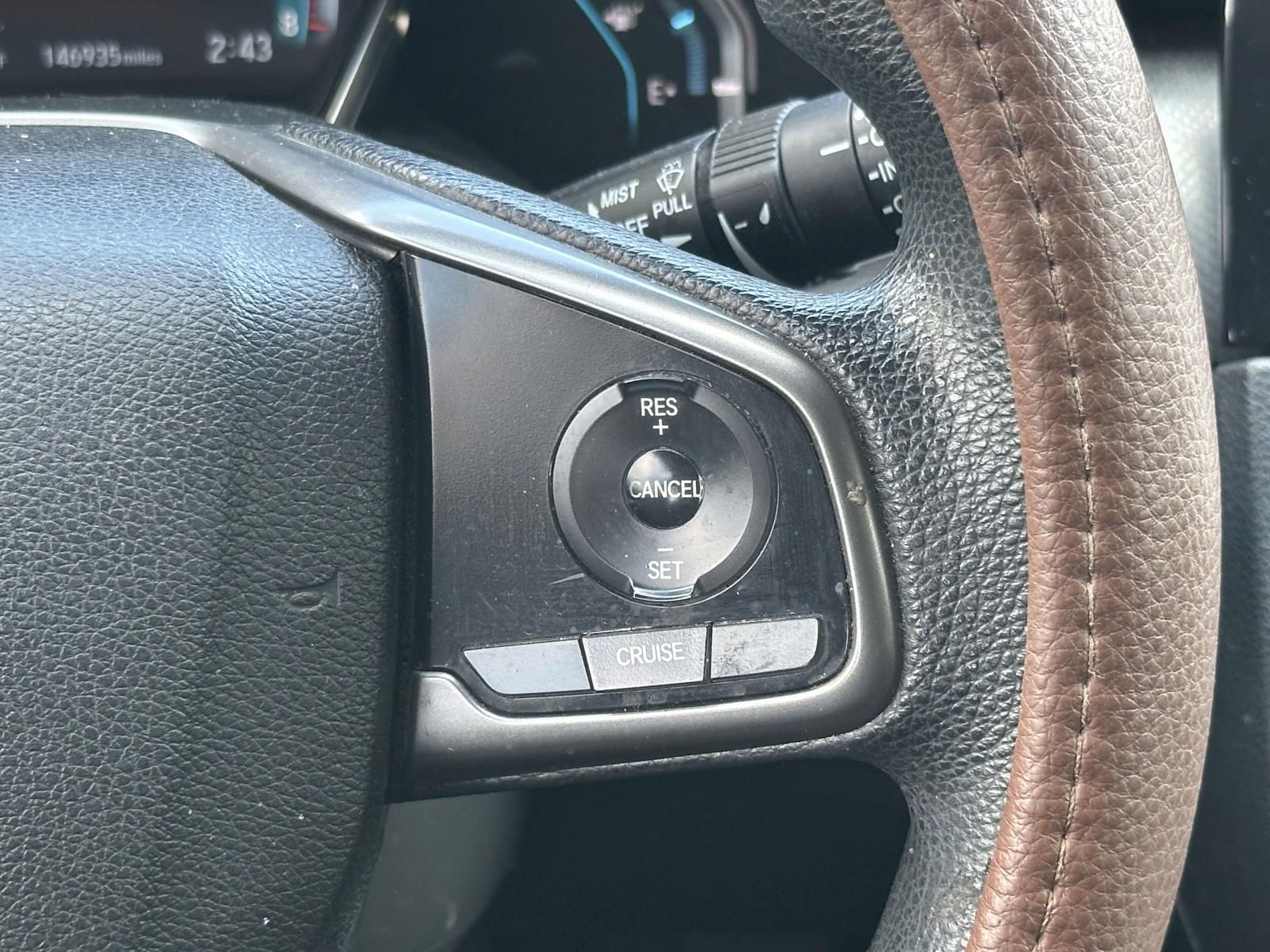Used 2018  Honda EX image 17