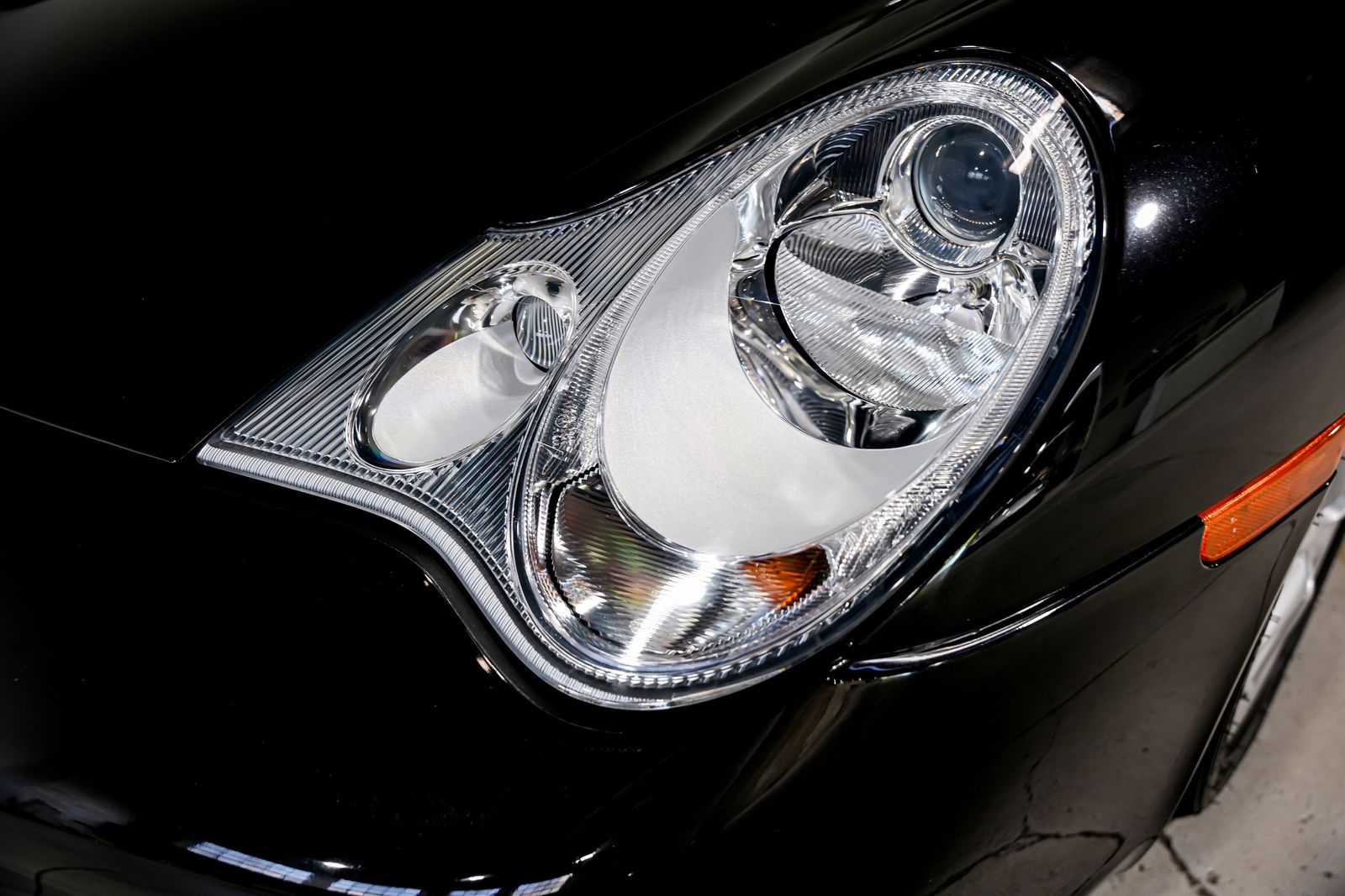 2004 Porsche 911 Carrera — photo 27