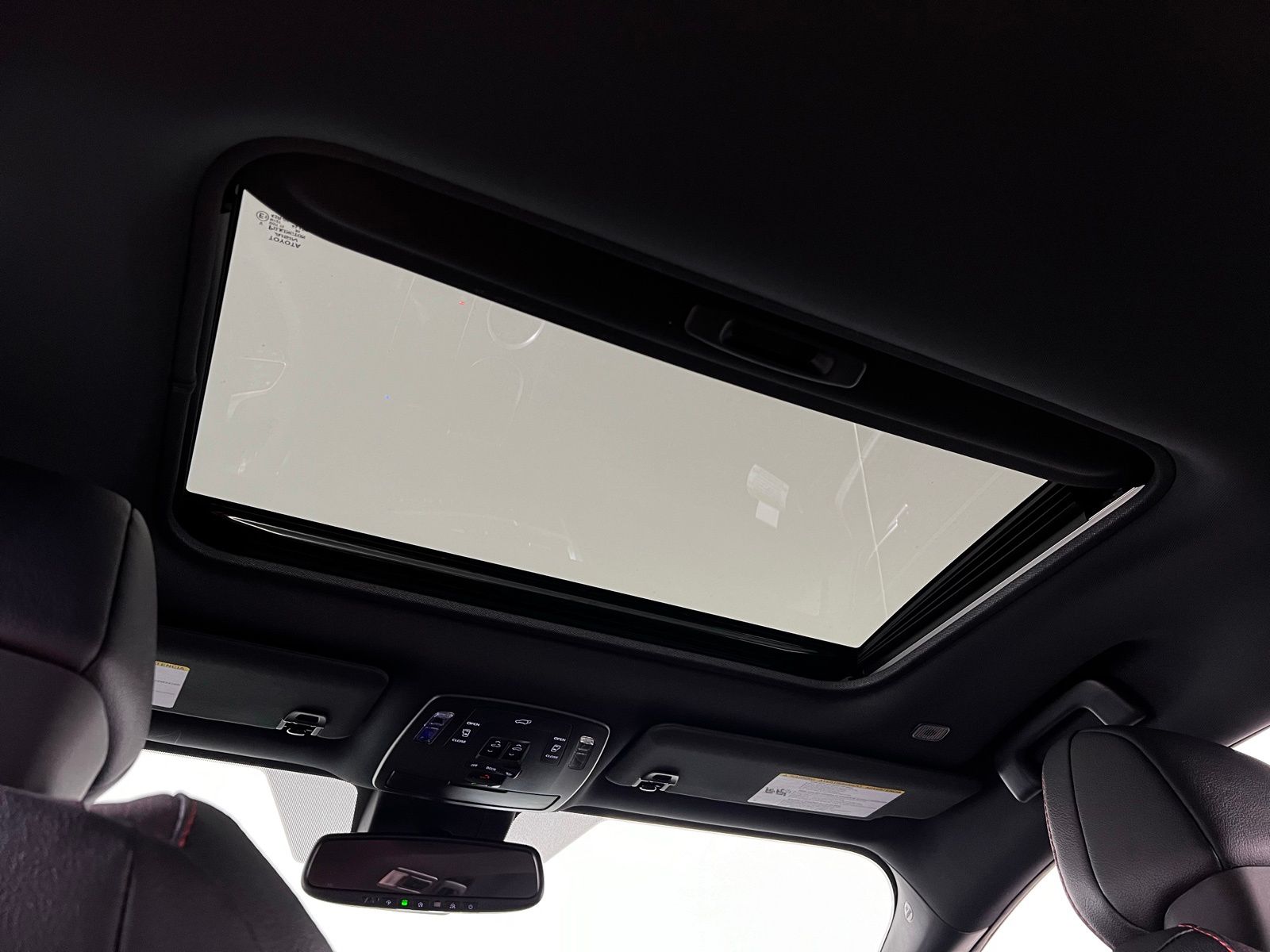 2025 Toyota Sienna XSE 23
