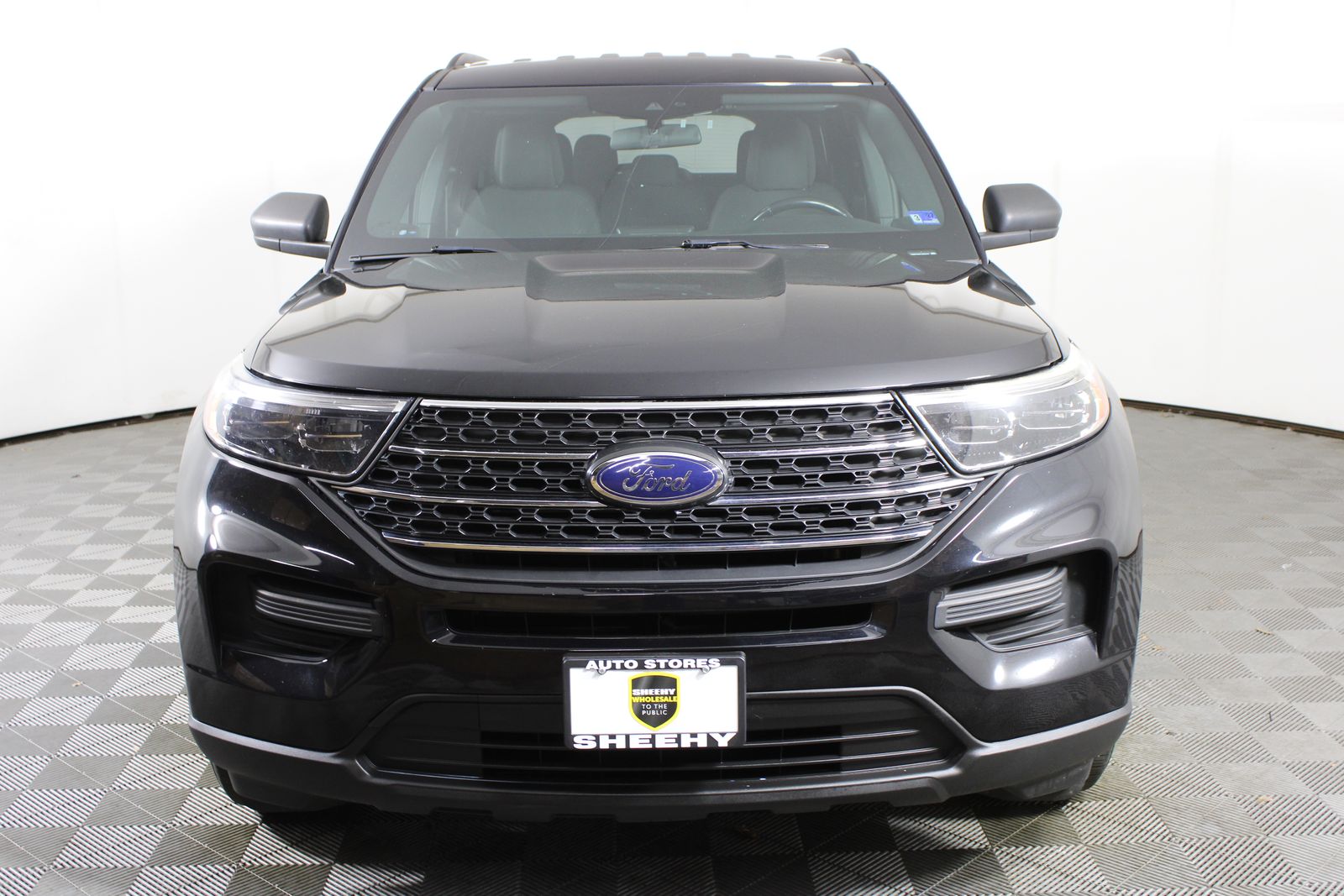 View vehicle photo 2