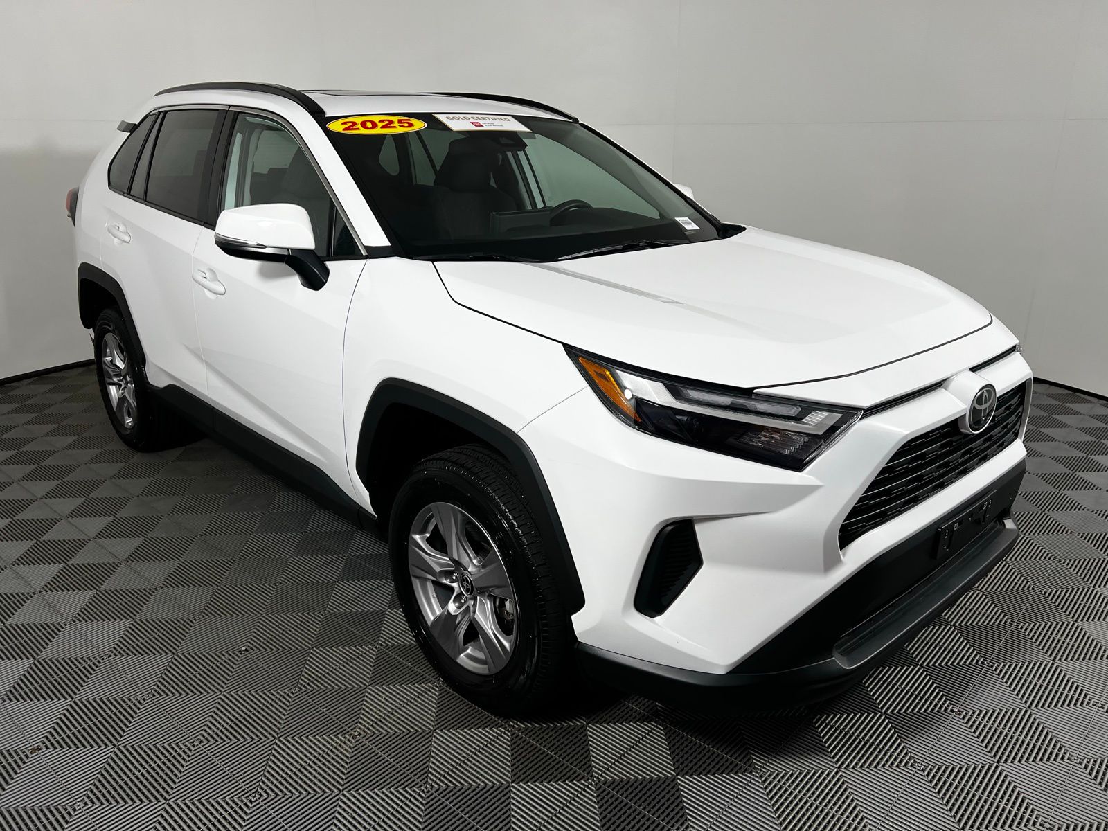 Thumbnail: 2025 Toyota RAV4 - 3