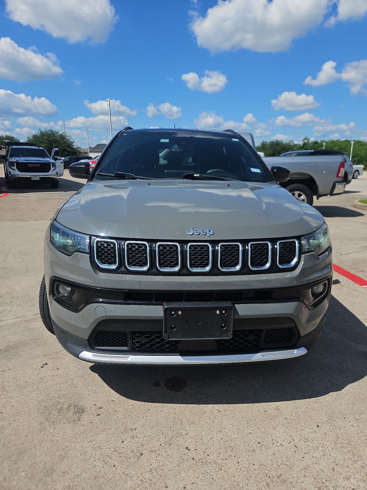 2023 Jeep Compass Limited Gray at River Oaks CDJR