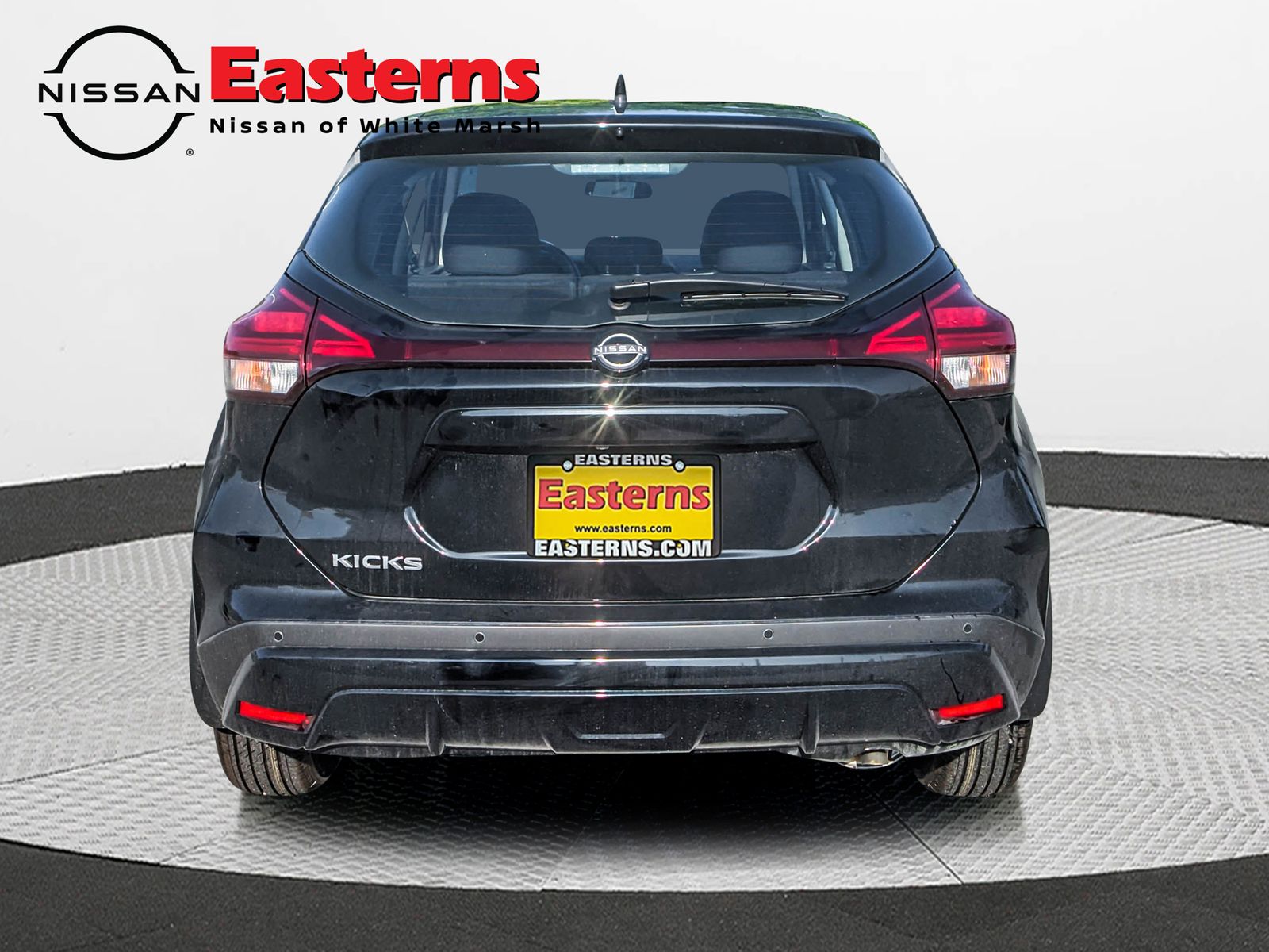 2025 Nissan Kicks Play S photo 3