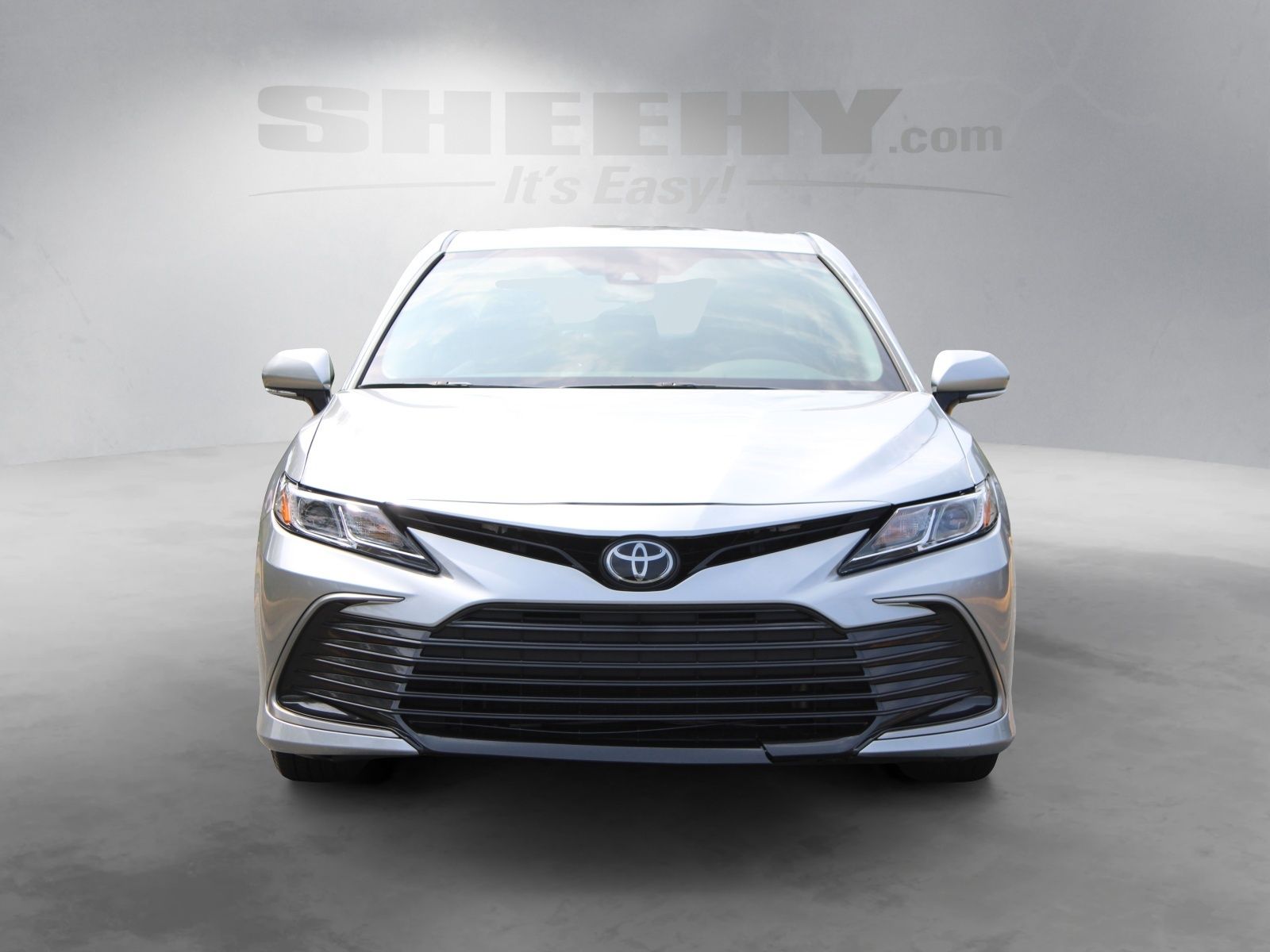 Used 2023 Silver Toyota LE image 16