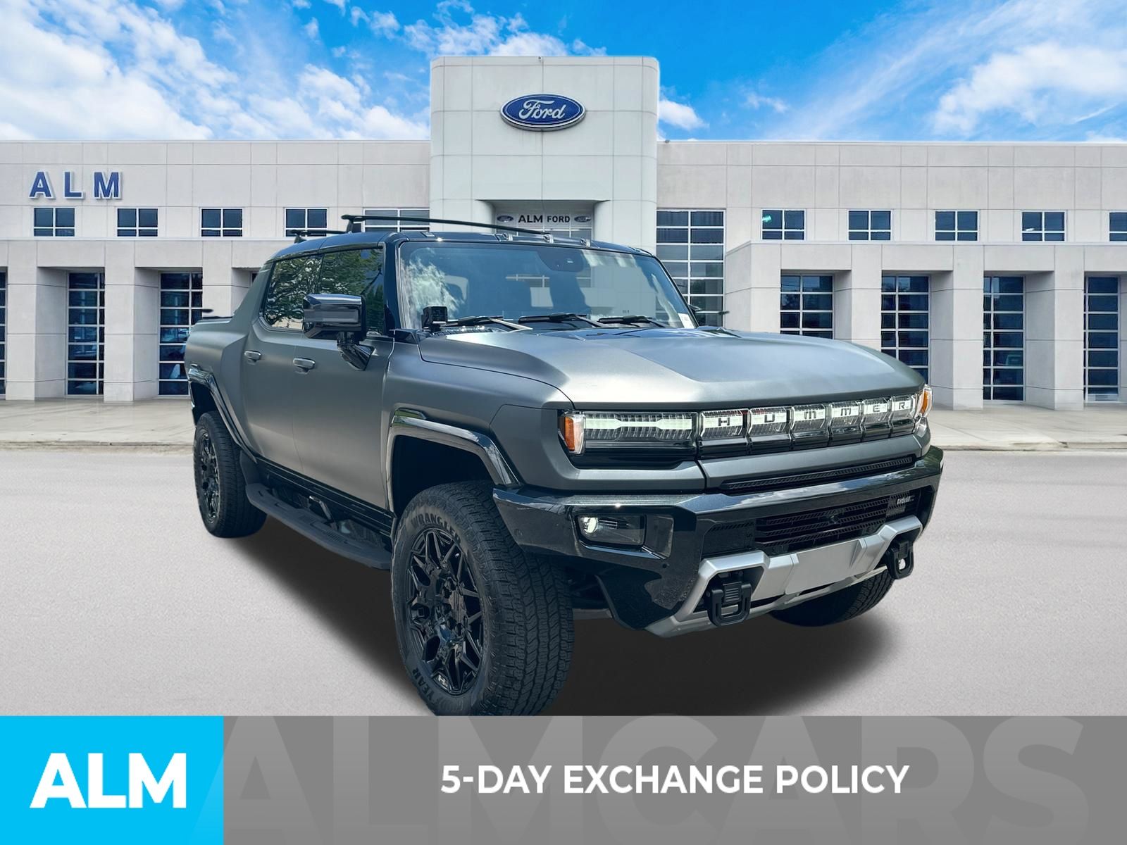 Used 2025 Black GMC 2X image 3