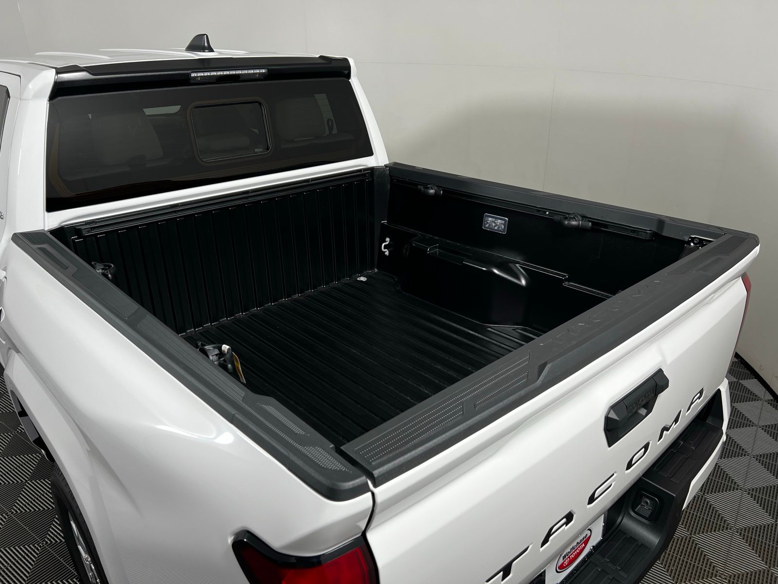 2025 Toyota Tacoma SR5 21