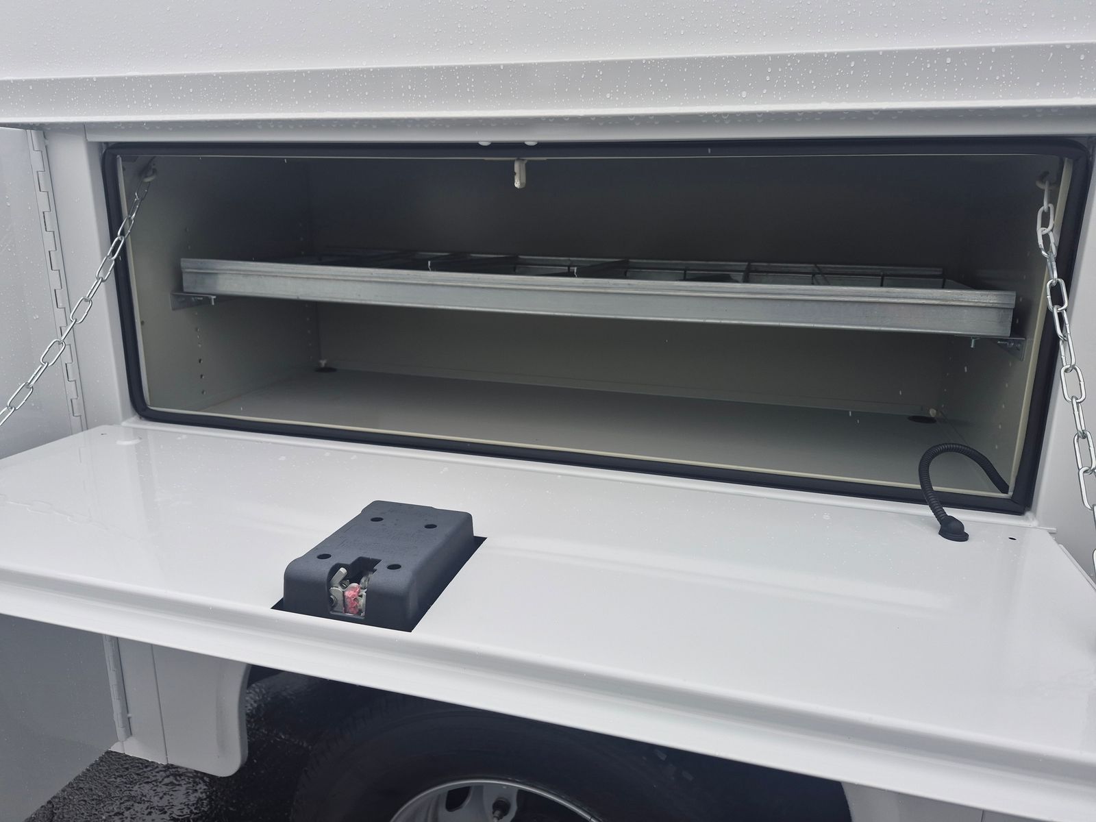 New 2026 Oxford White Ford XL SERVICE BODY image 7