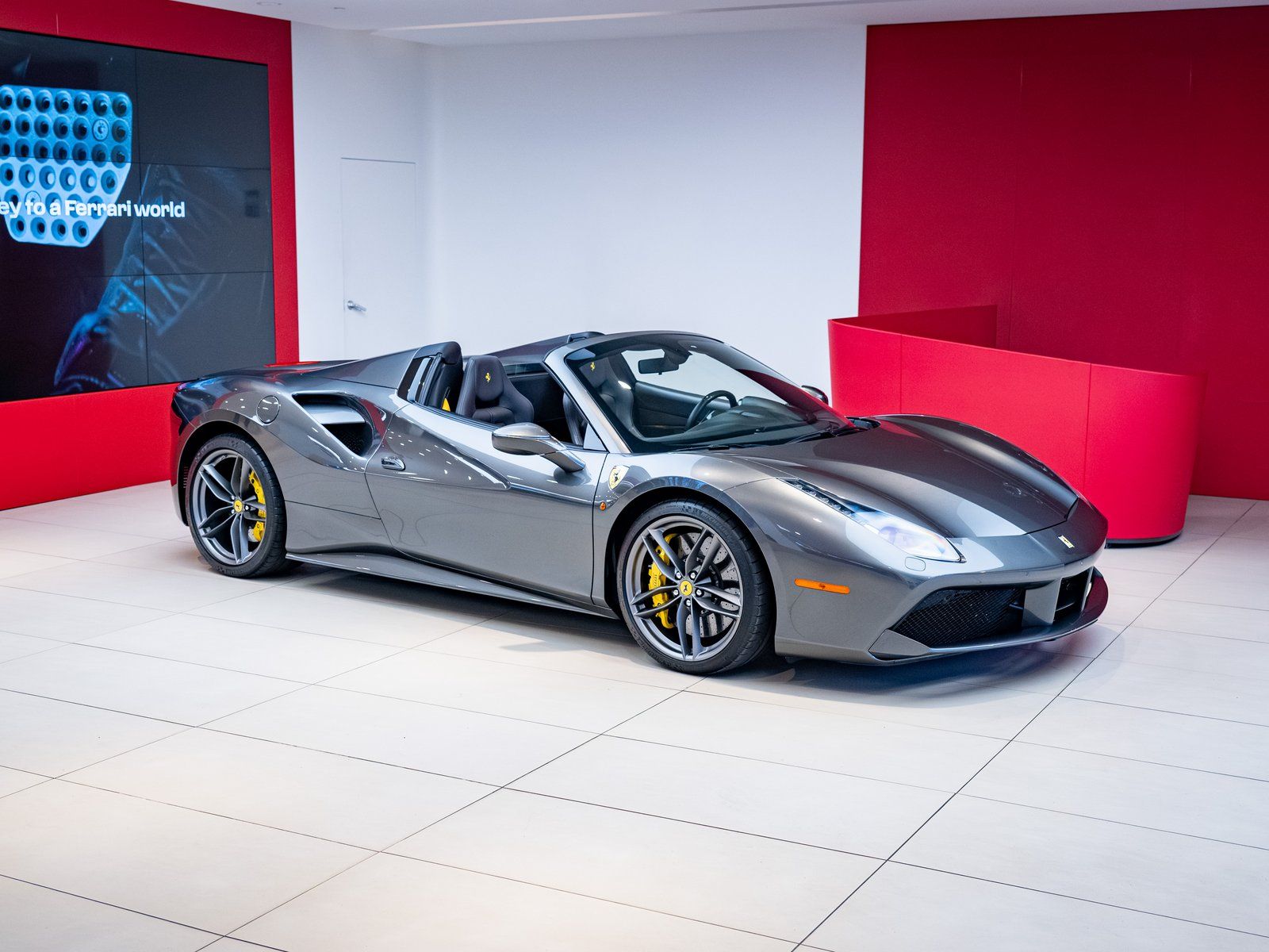 2017 Ferrari 488 Spider RWD