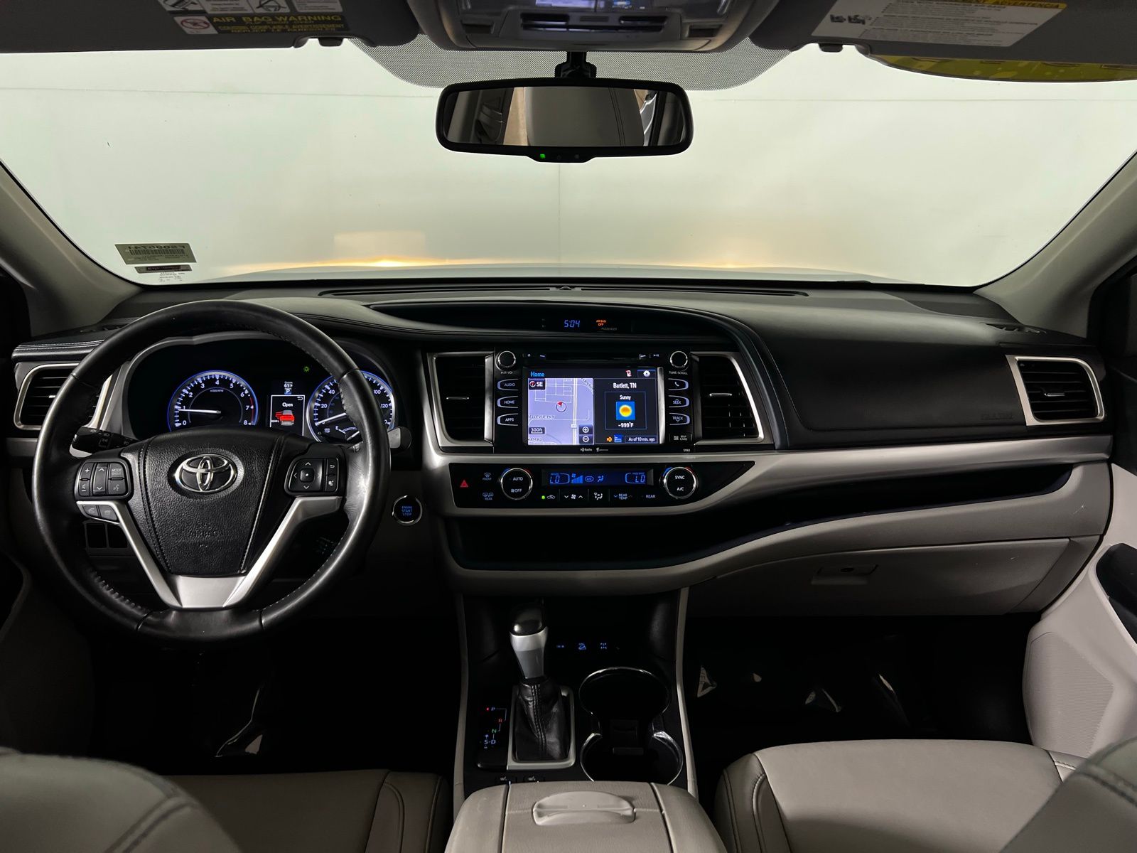 Thumbnail: 2015 Toyota Highlander - 26