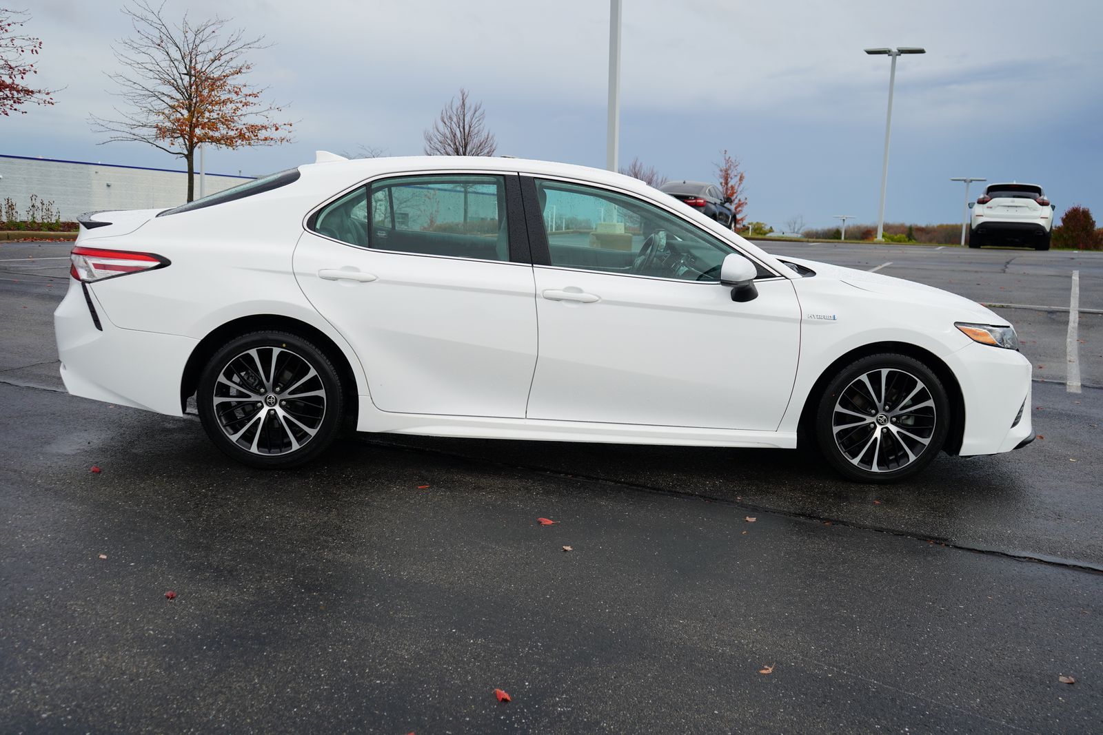 2020 Toyota Camry Hybrid SE 5