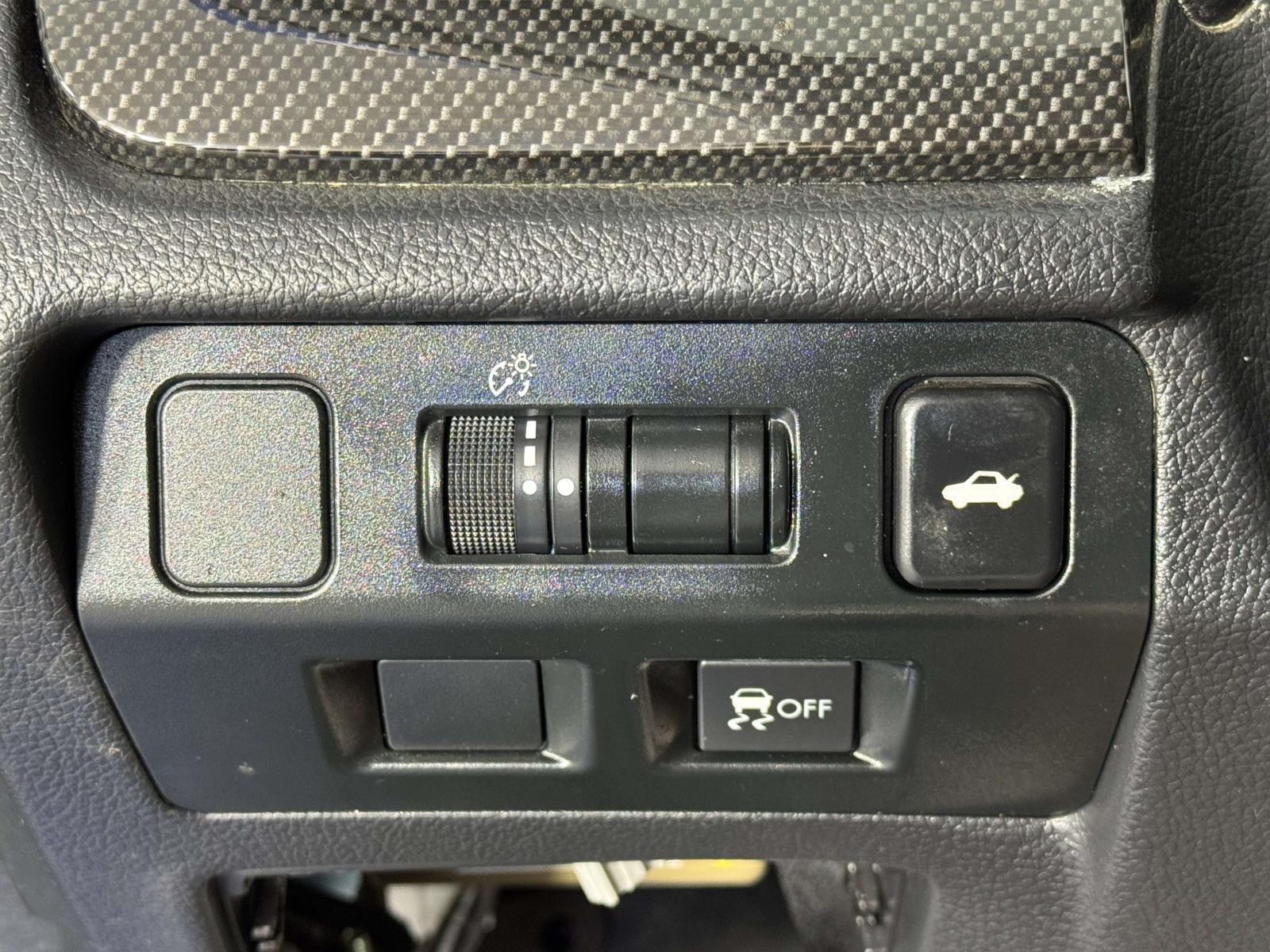 Used 2019 Blue Subaru Base image 20