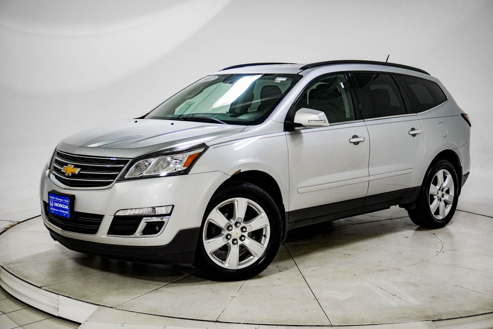 Silver Ice Metallic 2017 Chevrolet Traverse 1LT AWD SUV / Crossover All-Wheel Drive 6-Speed Automatic