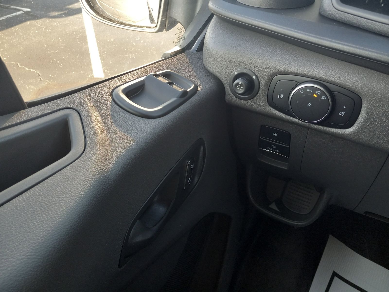 2026 Ford Transit-350 image 22