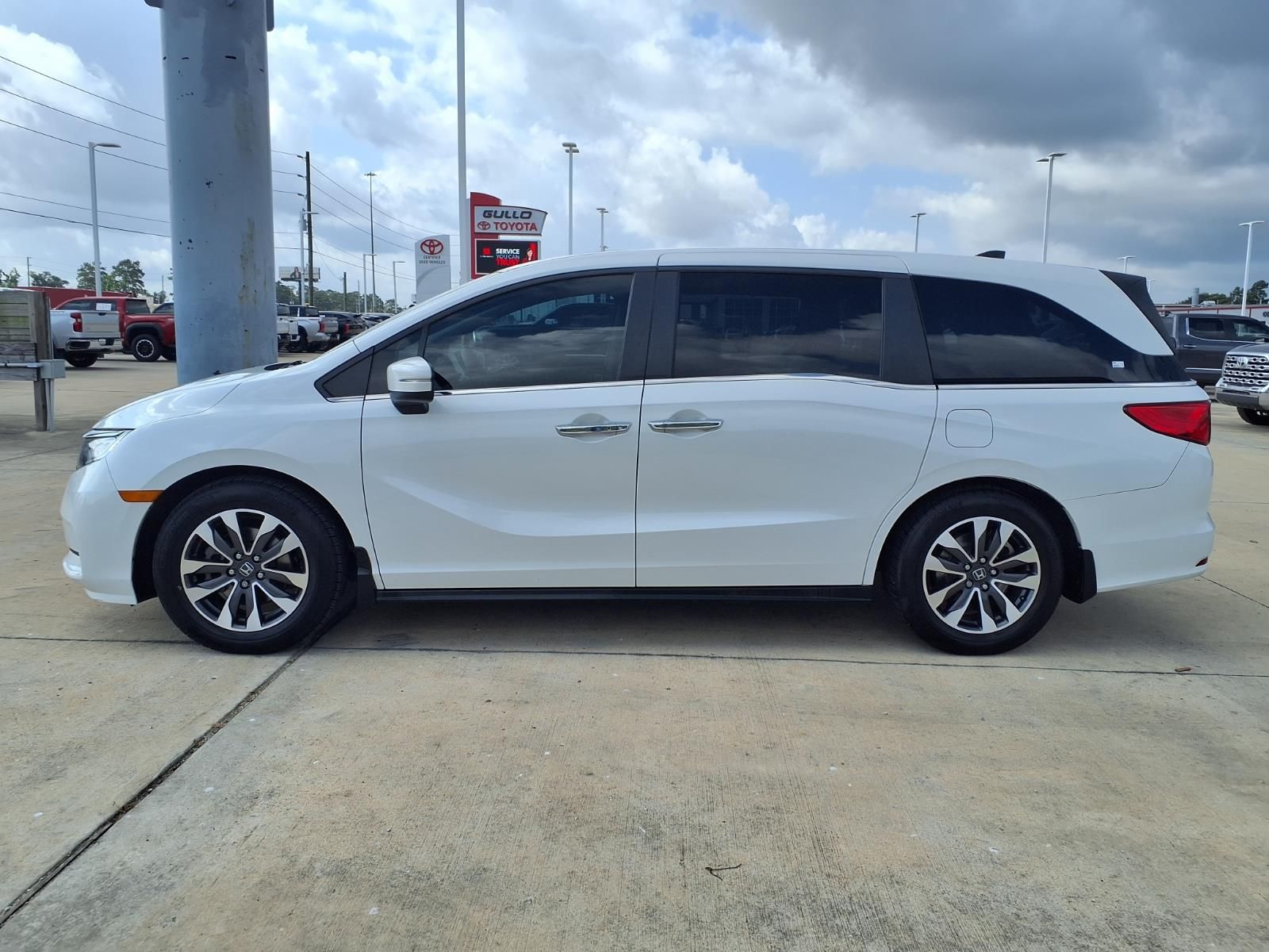 2022 Honda Odyssey EX-L White at Parkway Family Mazda