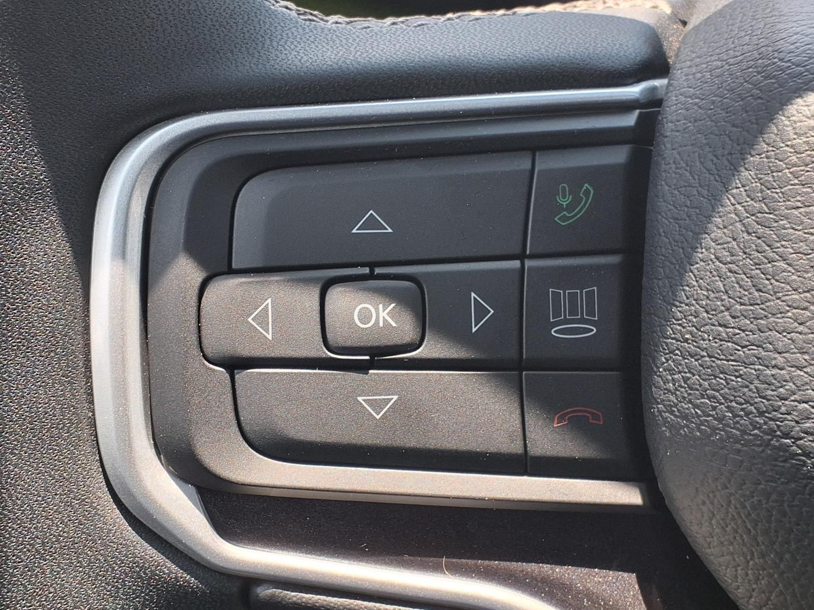 2023 Jeep Wagoneer Base White at River Oaks CDJR