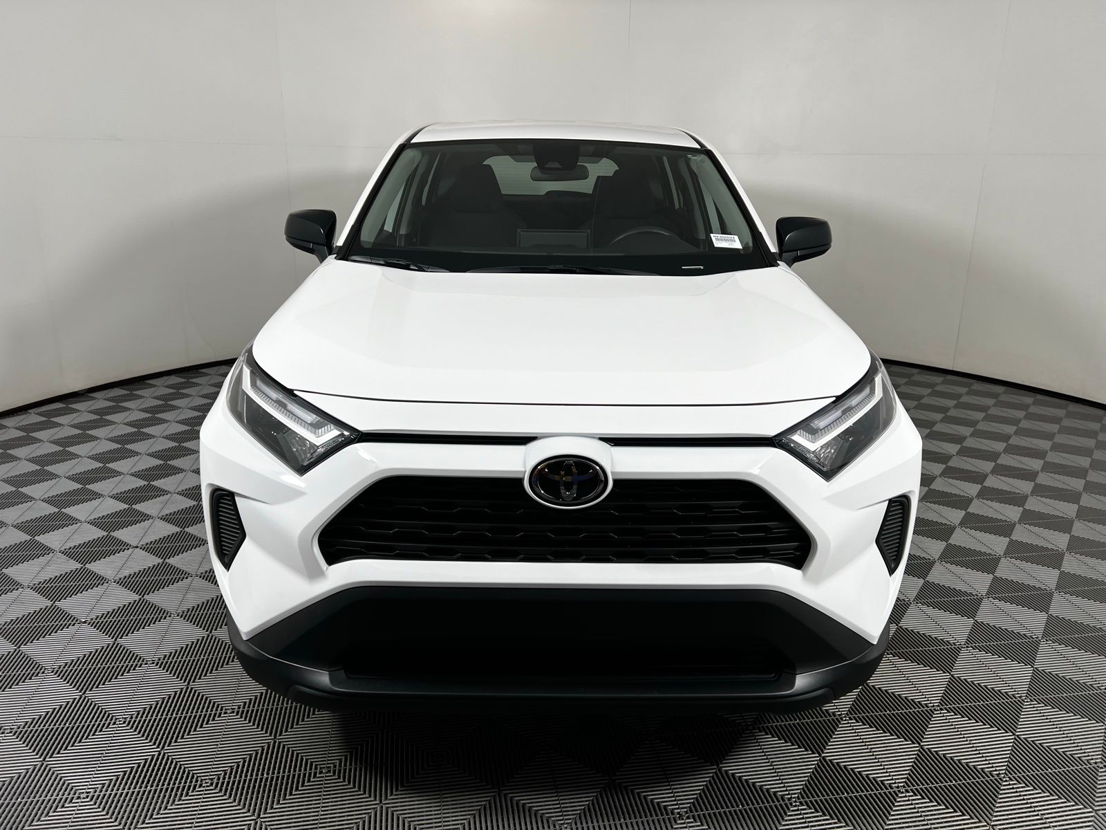 2025 Toyota RAV4 LE 2