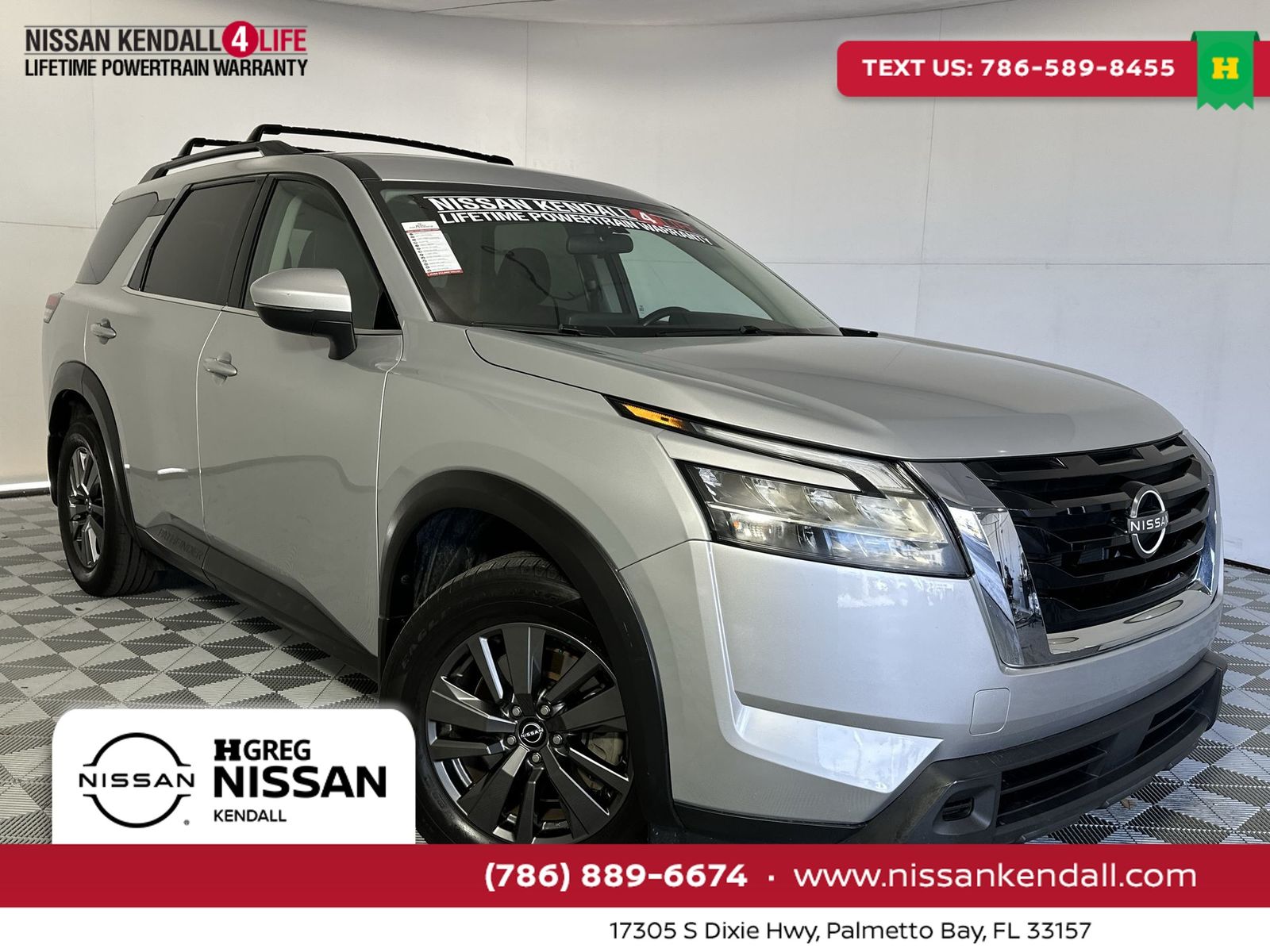Brilliant Silver Metallic 2022 Nissan Pathfinder SV FWD SUV / Crossover Front-Wheel Drive 9-Speed Automatic