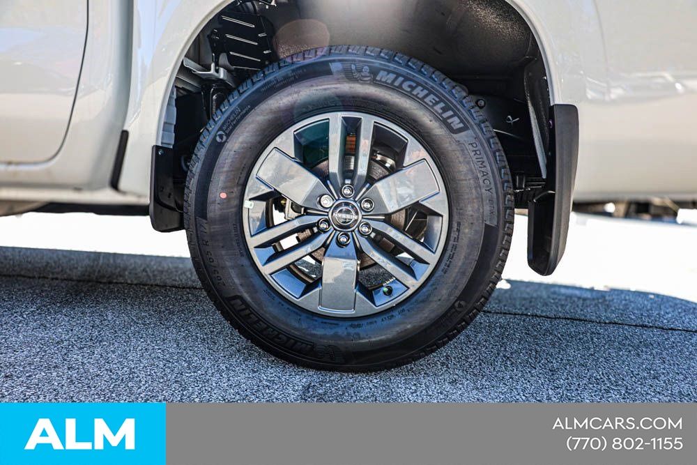 Used 2025 White Nissan SV image 17