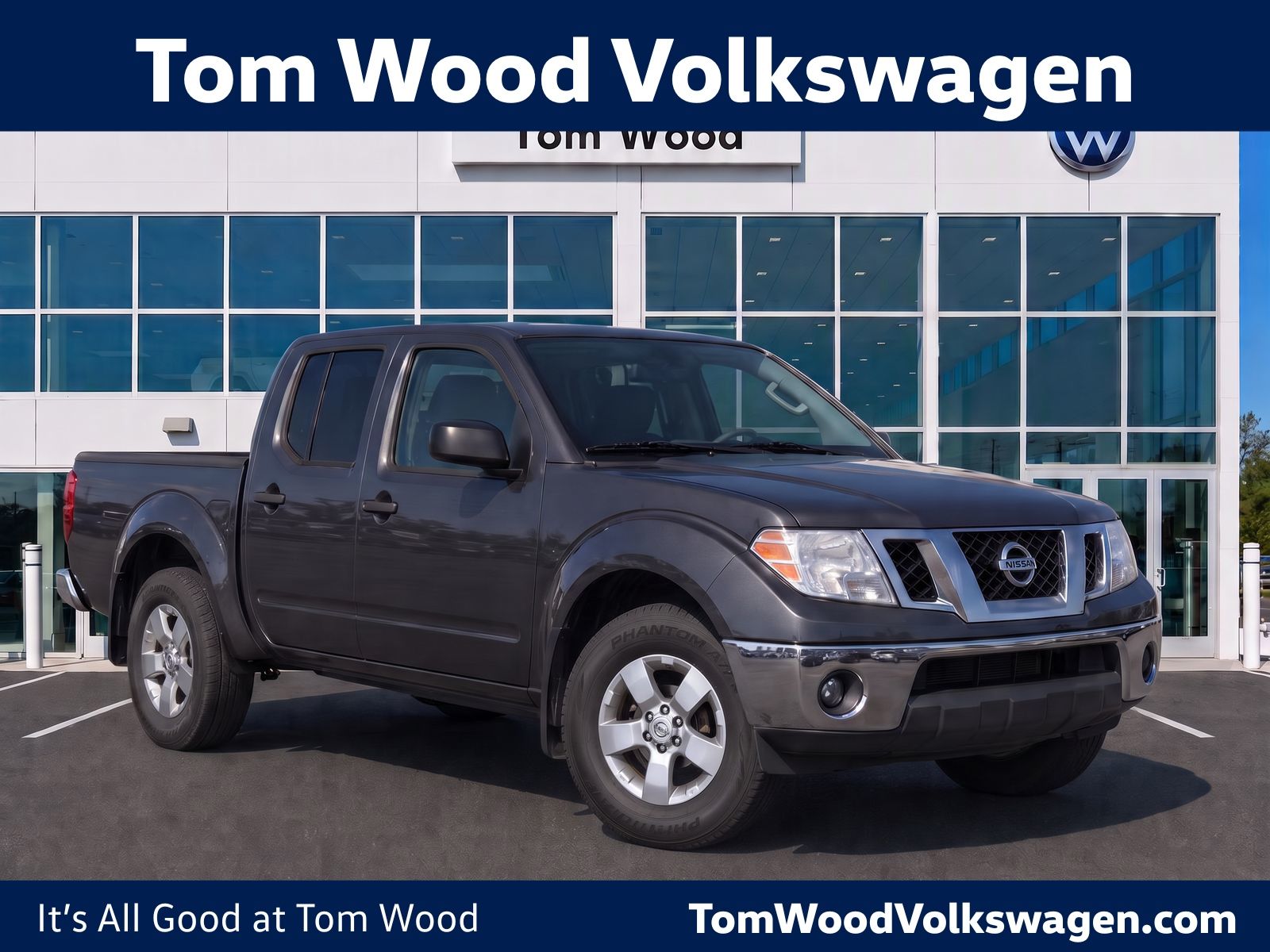 Night Armor Pearl/Mica 2010 Nissan Frontier Pickup Truck Four-Wheel Drive 5-Speed Automatic Overdrive