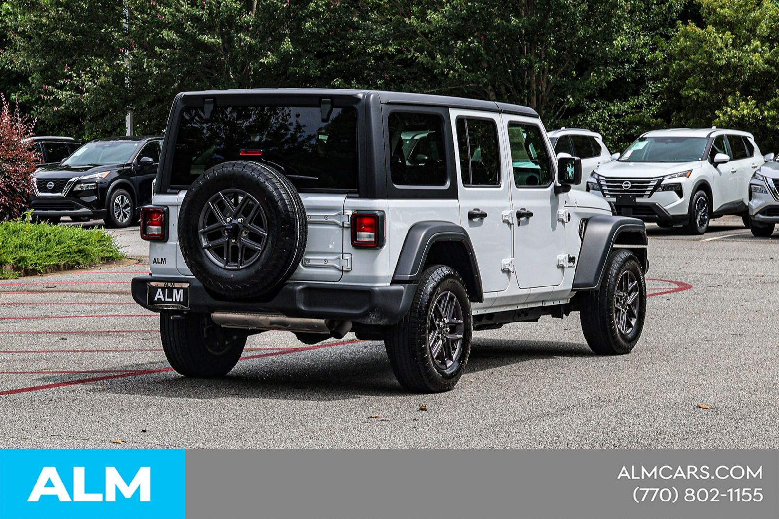 Used 2025 White Jeep Sport S image 7