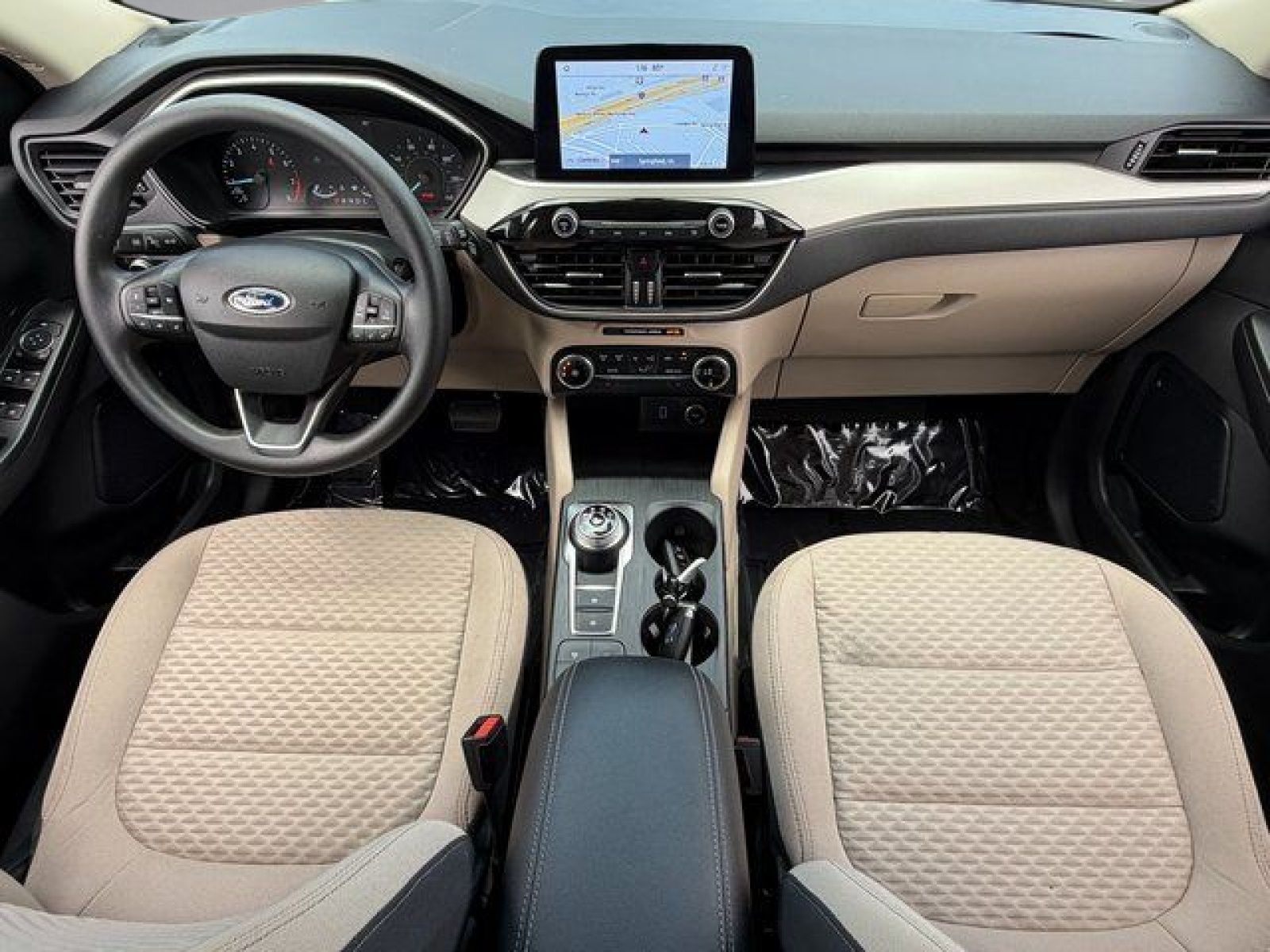 Certified Used 2020 Oxford White Ford SE image 3