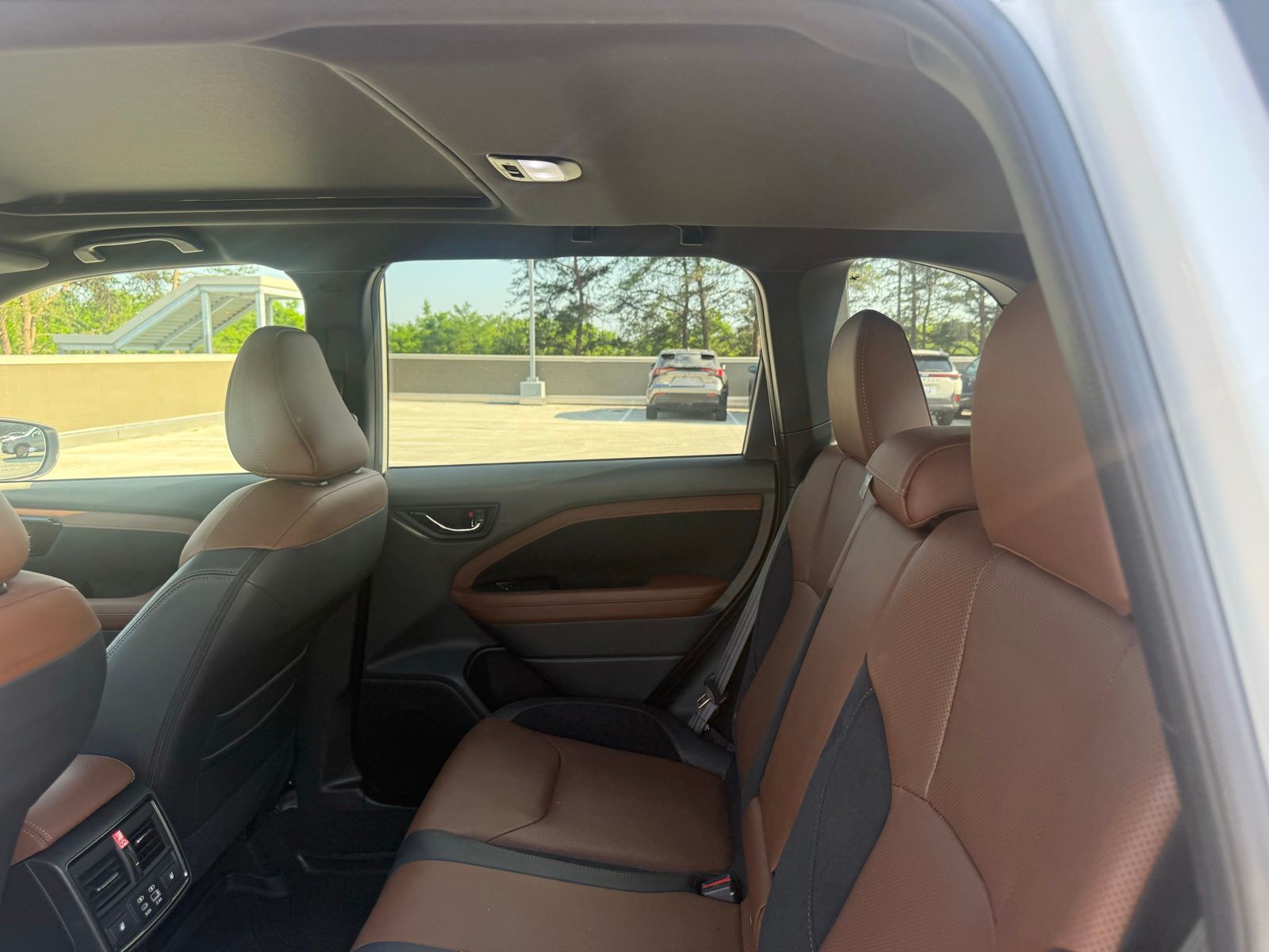 Used 2025 White Subaru Touring image 6