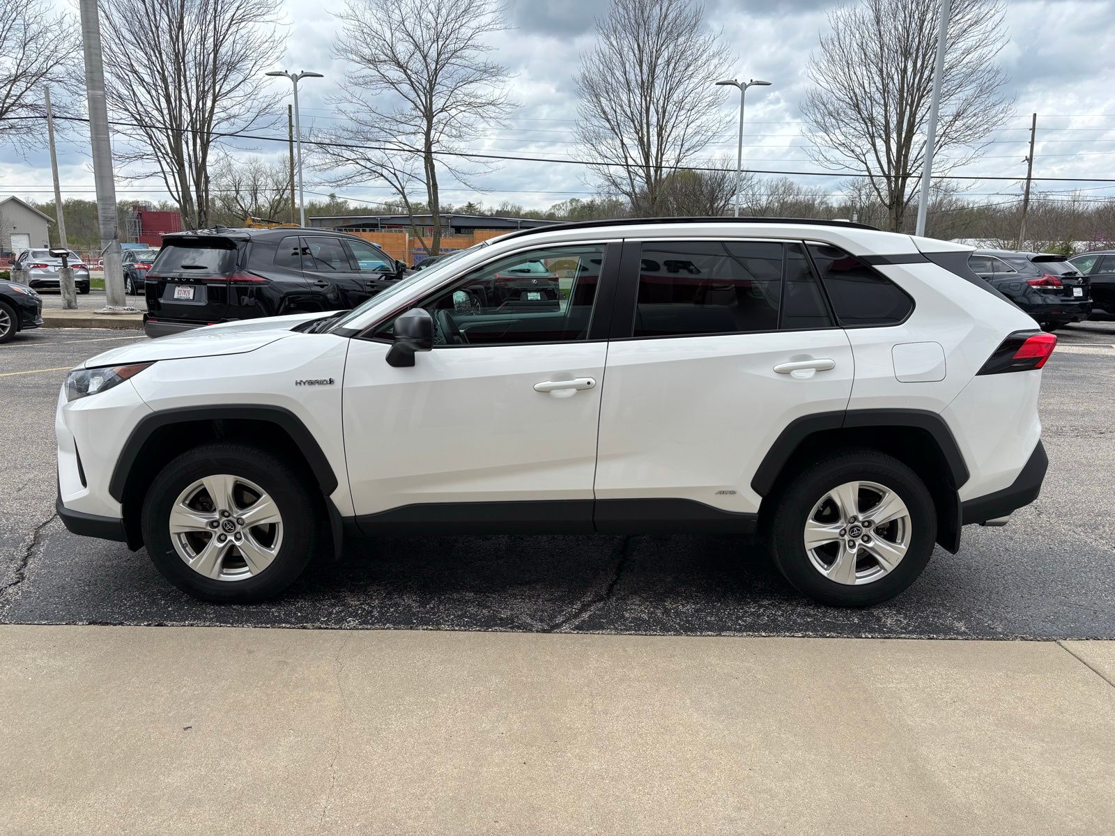 View vehicle photo 4