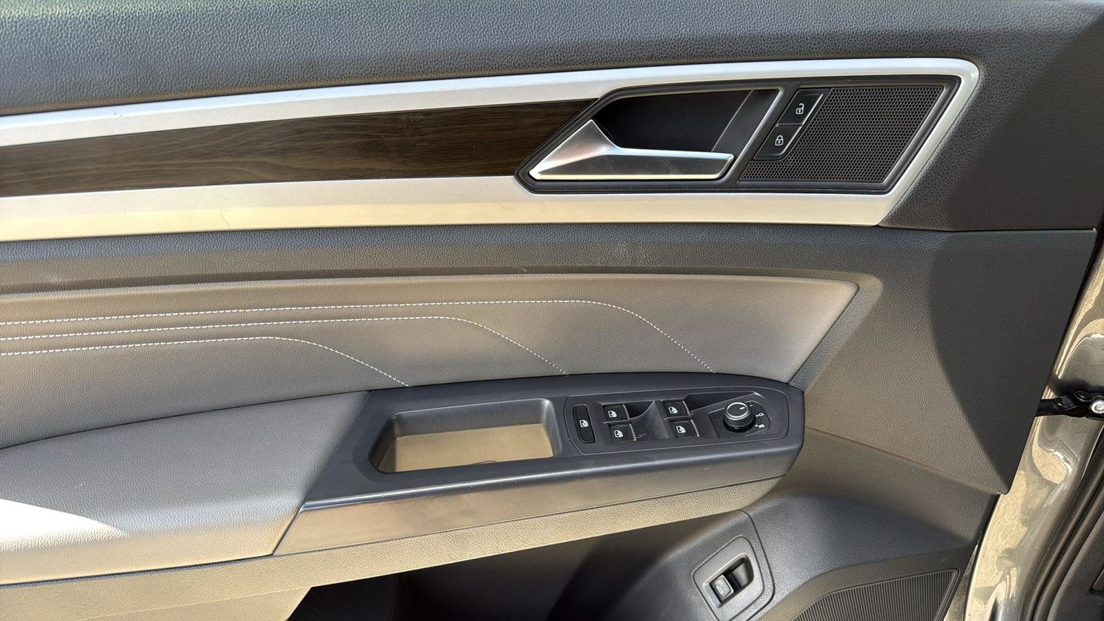 Used Car 2021 Volkswagen Atlas  3.6l V6 Se W/technology For Sale Under $25,000 In Austin, Texas