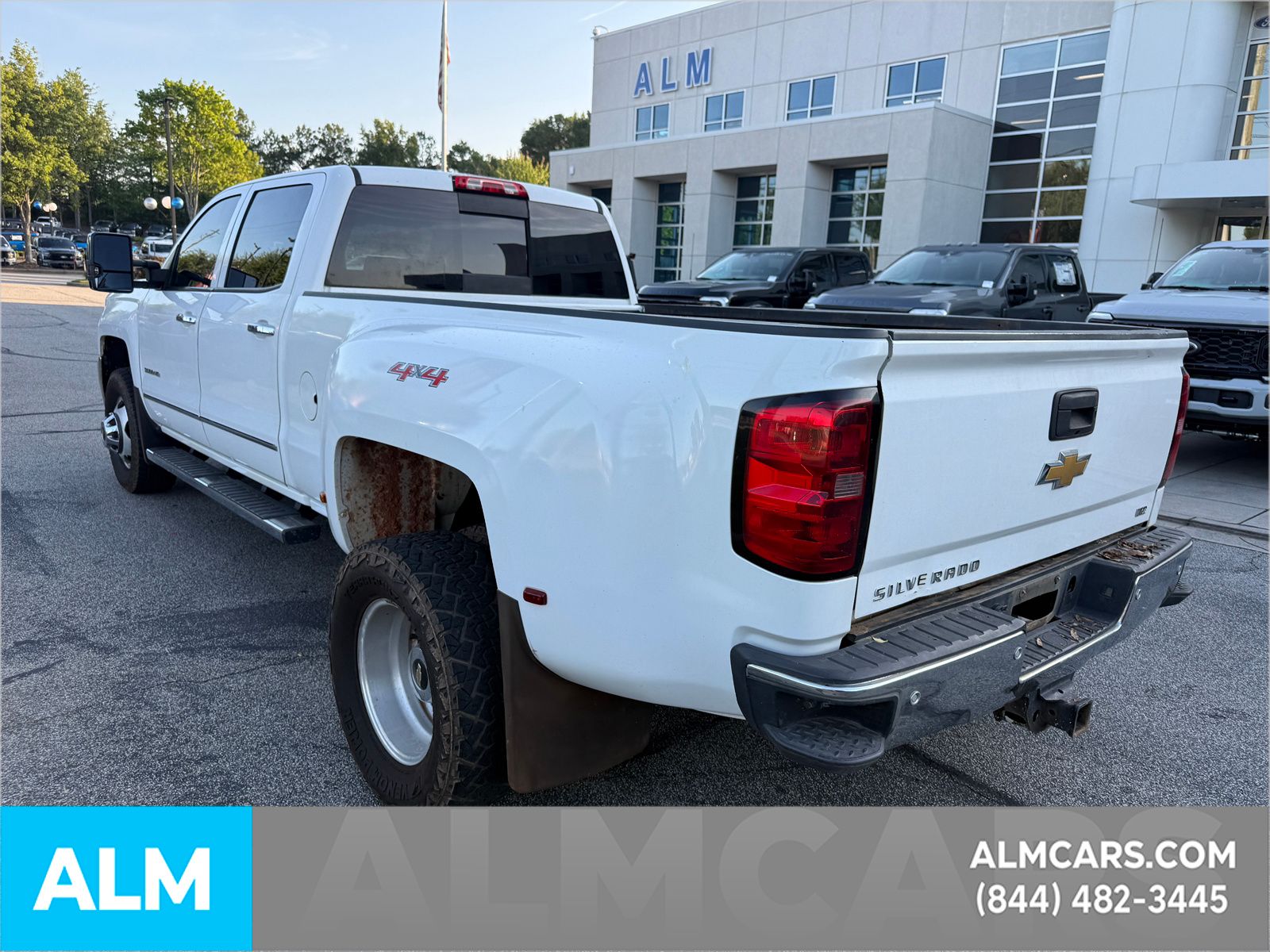 Used 2015 White Chevrolet LTZ image 11