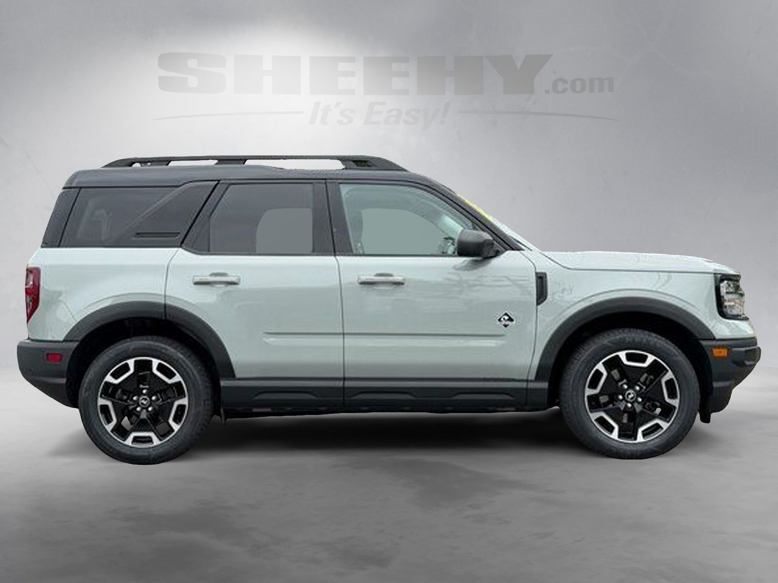 Certified Used 2022 Cactus Green / Gray Ford Outer Banks image 10