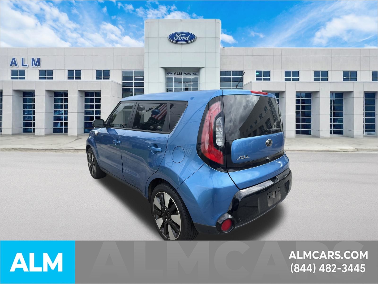 Used 2016 Blue Kia Plus image 9