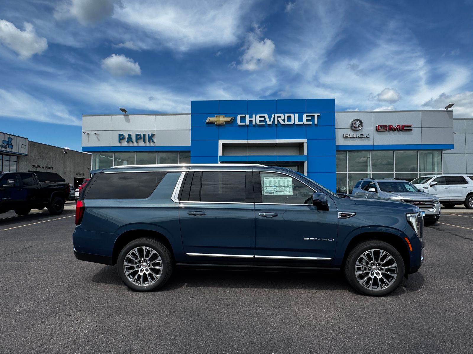 Downpour Metallic 2026 GMC Yukon XL SUV / Crossover Four-Wheel Drive