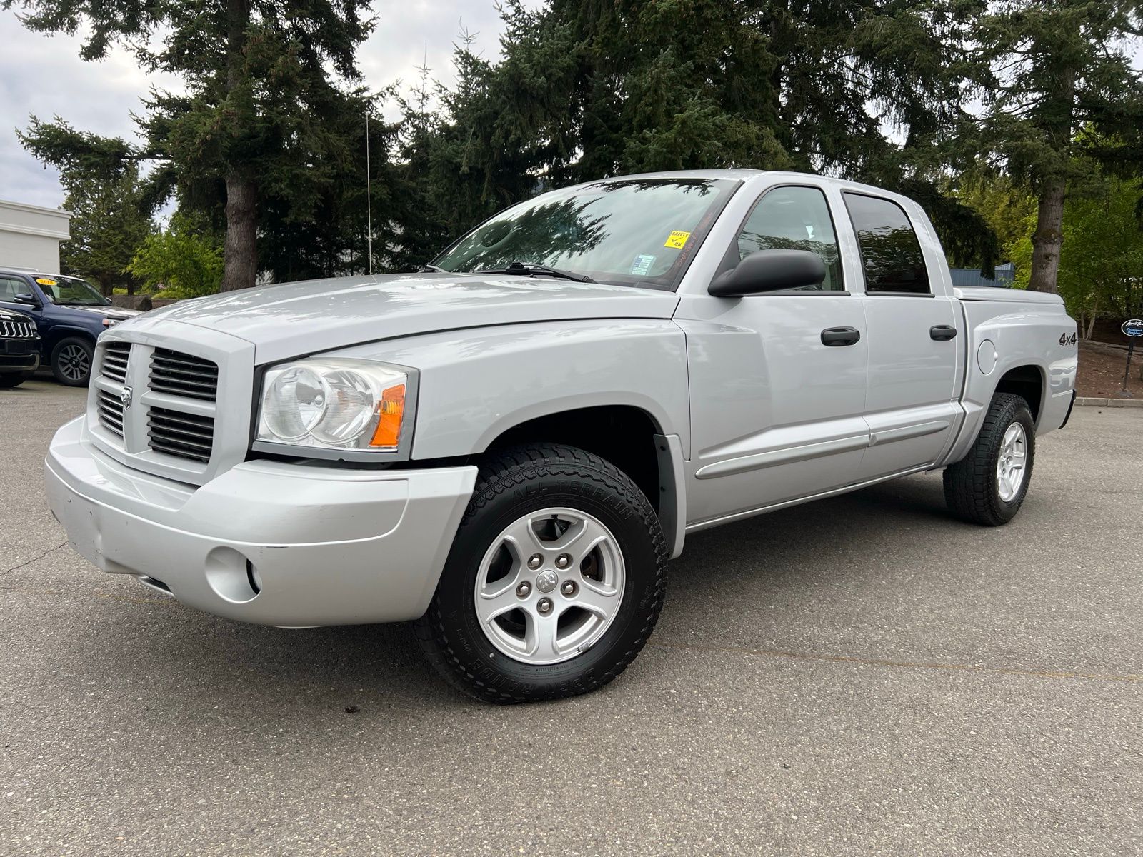 Bright Silver Metallic 2006 Dodge Dakota SLT Quad Cab 4WD Pickup Truck Four-Wheel Drive 5-Speed Automatic