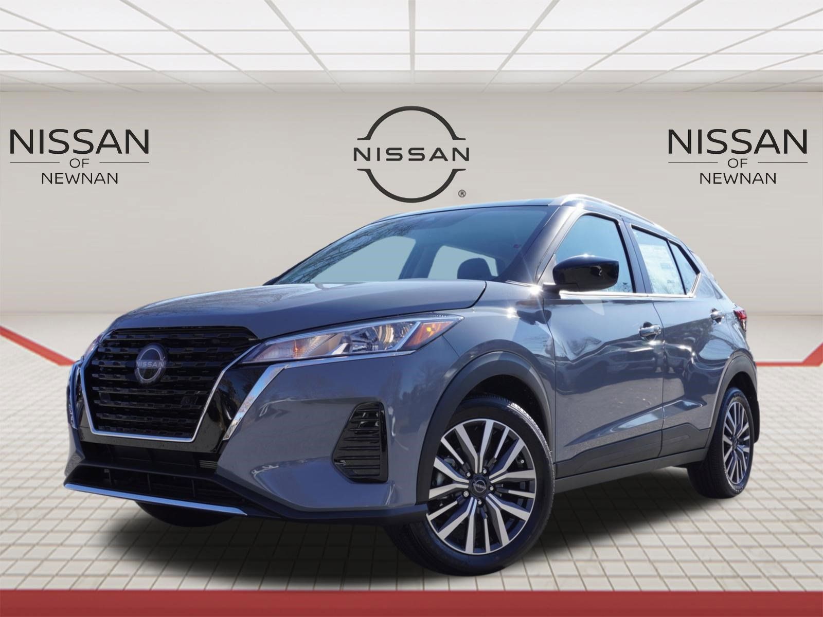Gray/Super Black 2024 Nissan Kicks SUV / Crossover Front-Wheel Drive Continuously Variable Transmission
