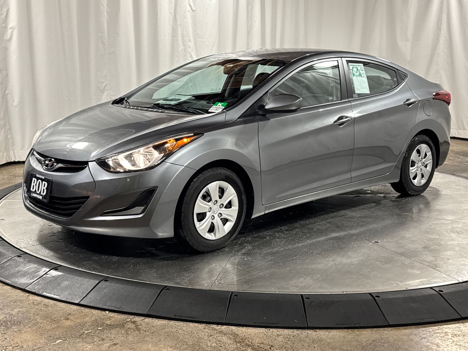 Shale Gray Metallic 2016 Hyundai Elantra SE FWD Sedan Front-Wheel Drive 6-Speed Automatic