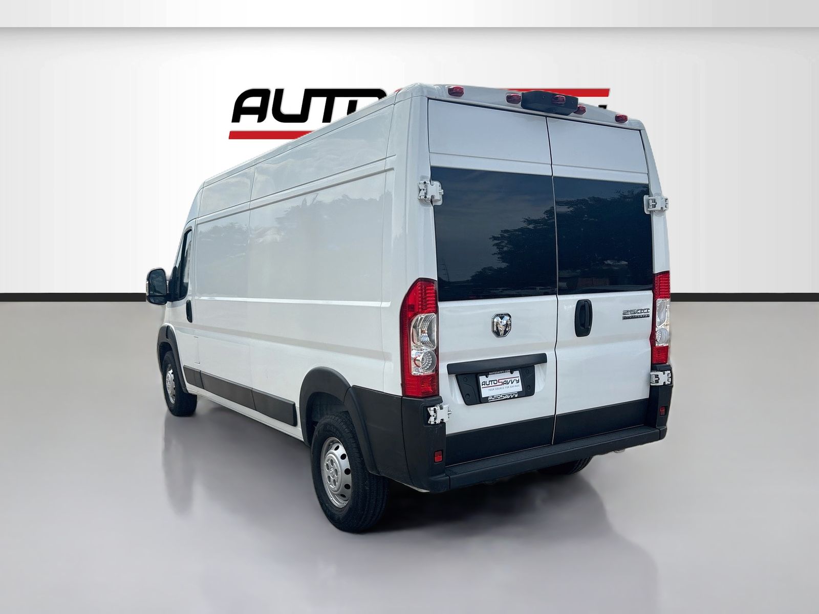 Used 2023 White Ram High Roof image 5