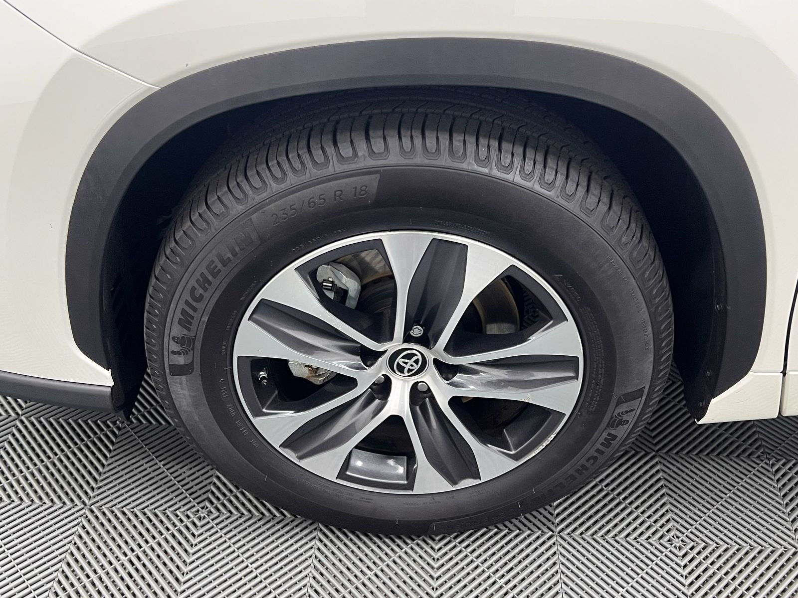used 2021 Toyota Highlander car, priced at $29,888