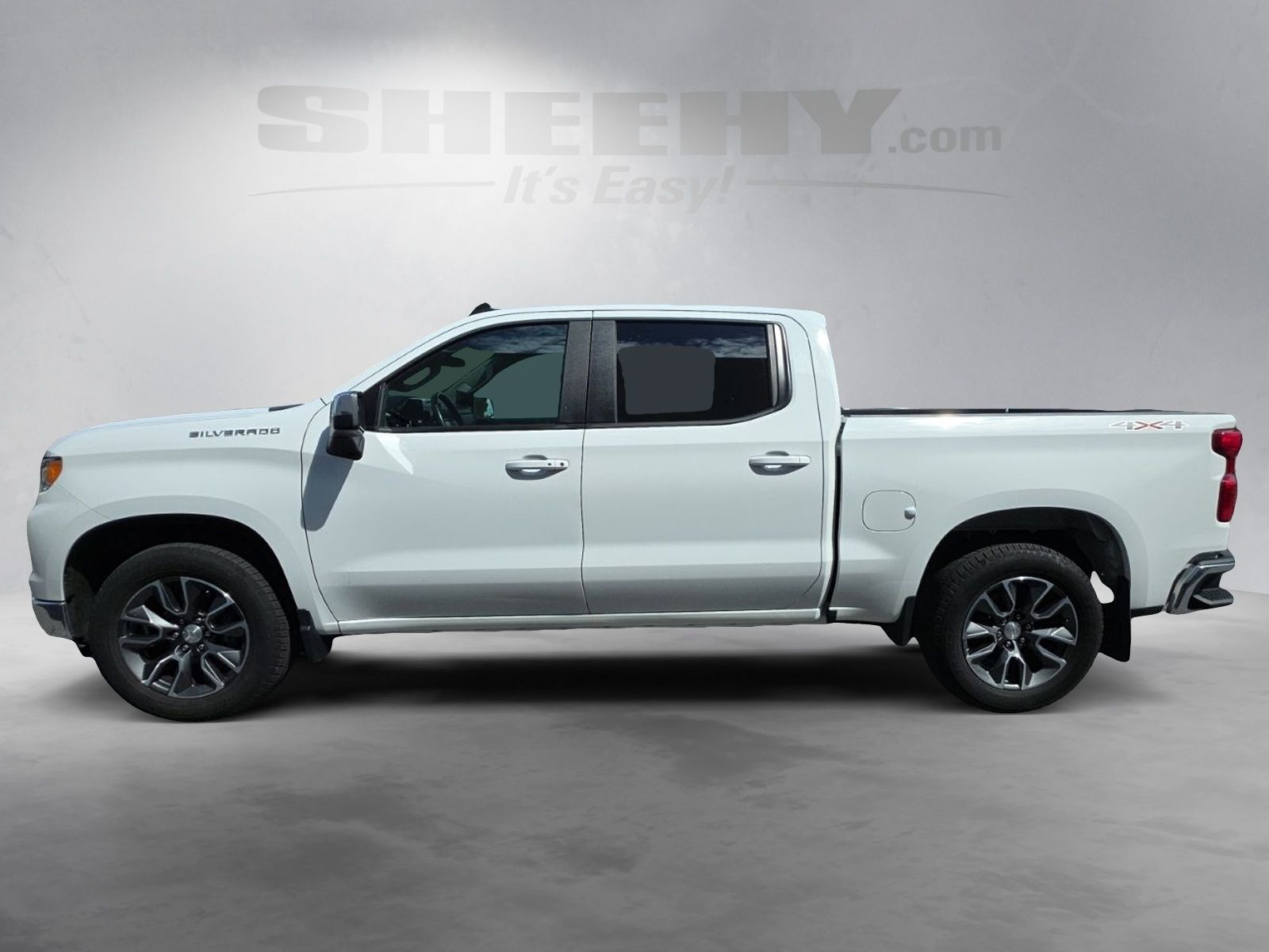 Used 2023 White Chevrolet LT image 16