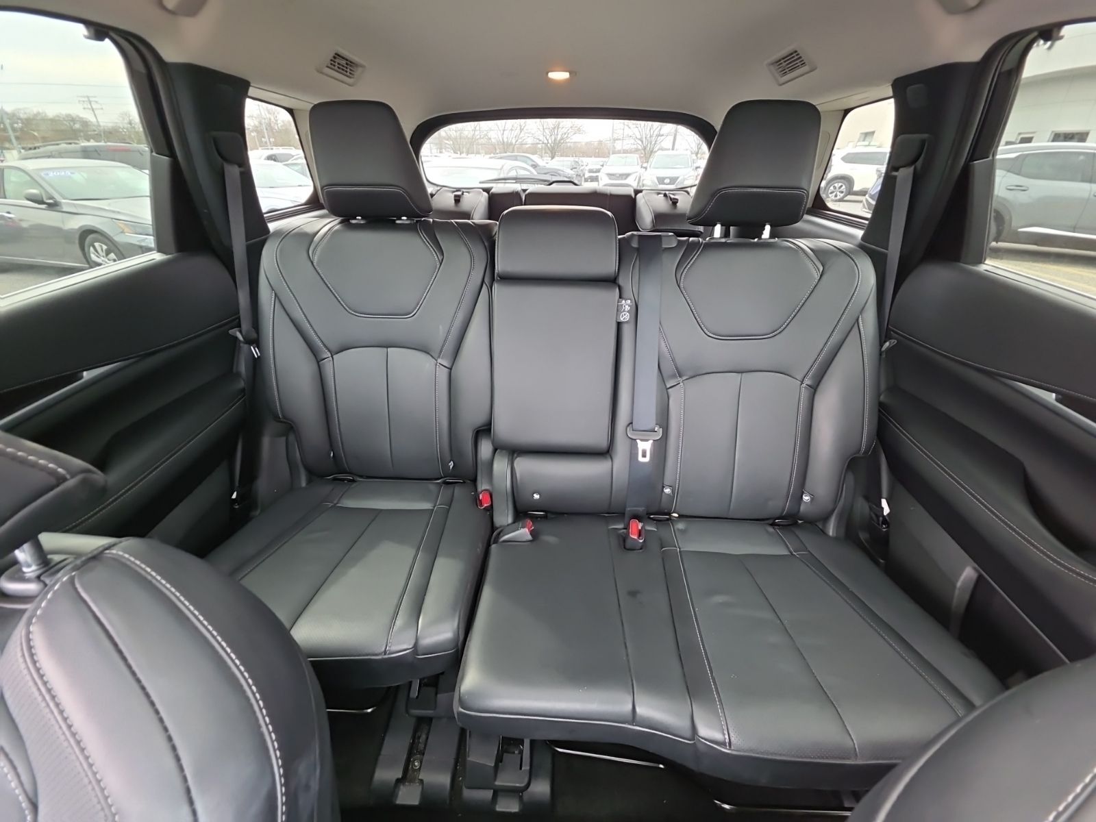 Used 2025 Black INFINITI Sensory image 35