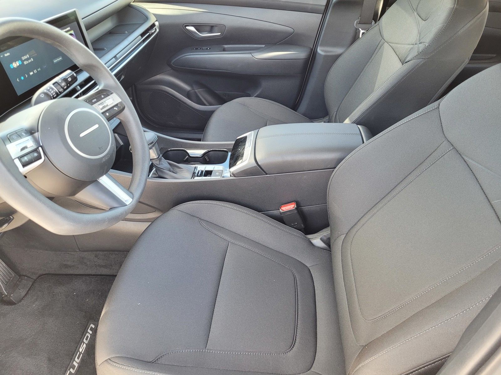 2025 Hyundai Tucson SE - Photo 19