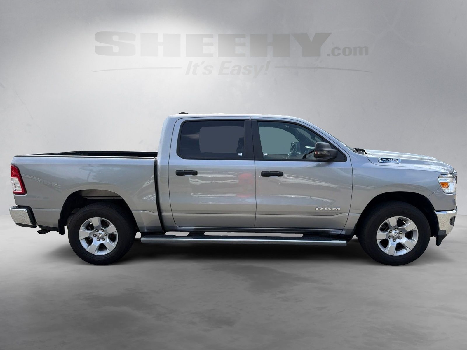 Used 2023 Billet Silver Metallic Ram Big Horn/Lone Star image 10