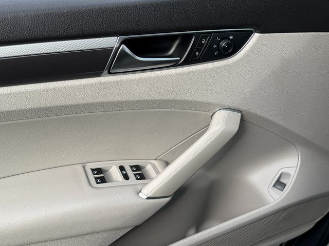 Used 2018 Gray Volkswagen 2.0T R-Line image 22