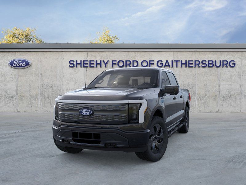 New 2025 Agate Black Metallic Ford Lariat image 3
