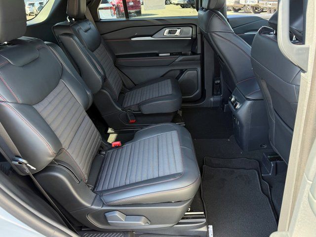 New 2026 Space White Metallic Ford ST-Line image 11