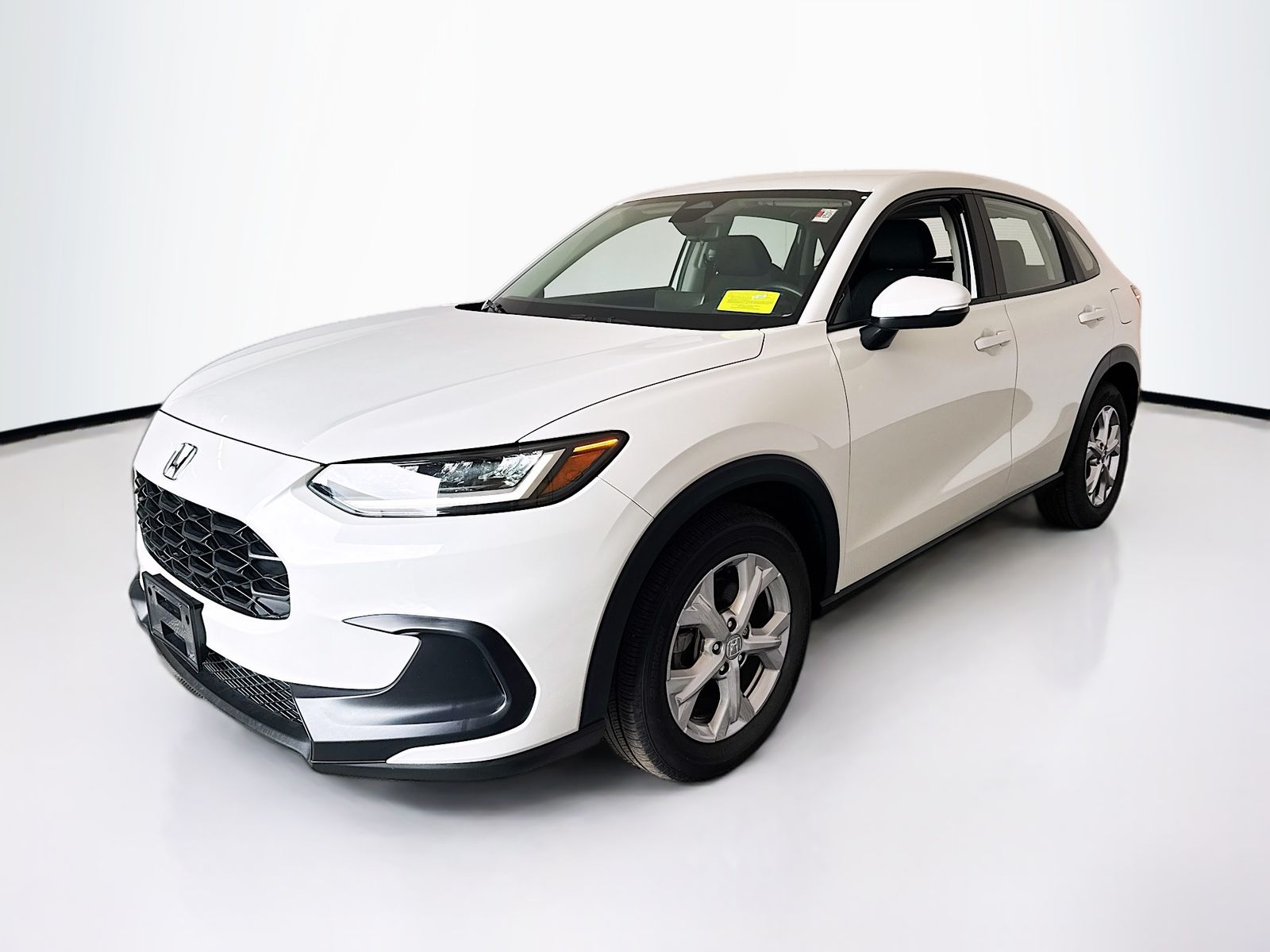 View vehicle photo 3