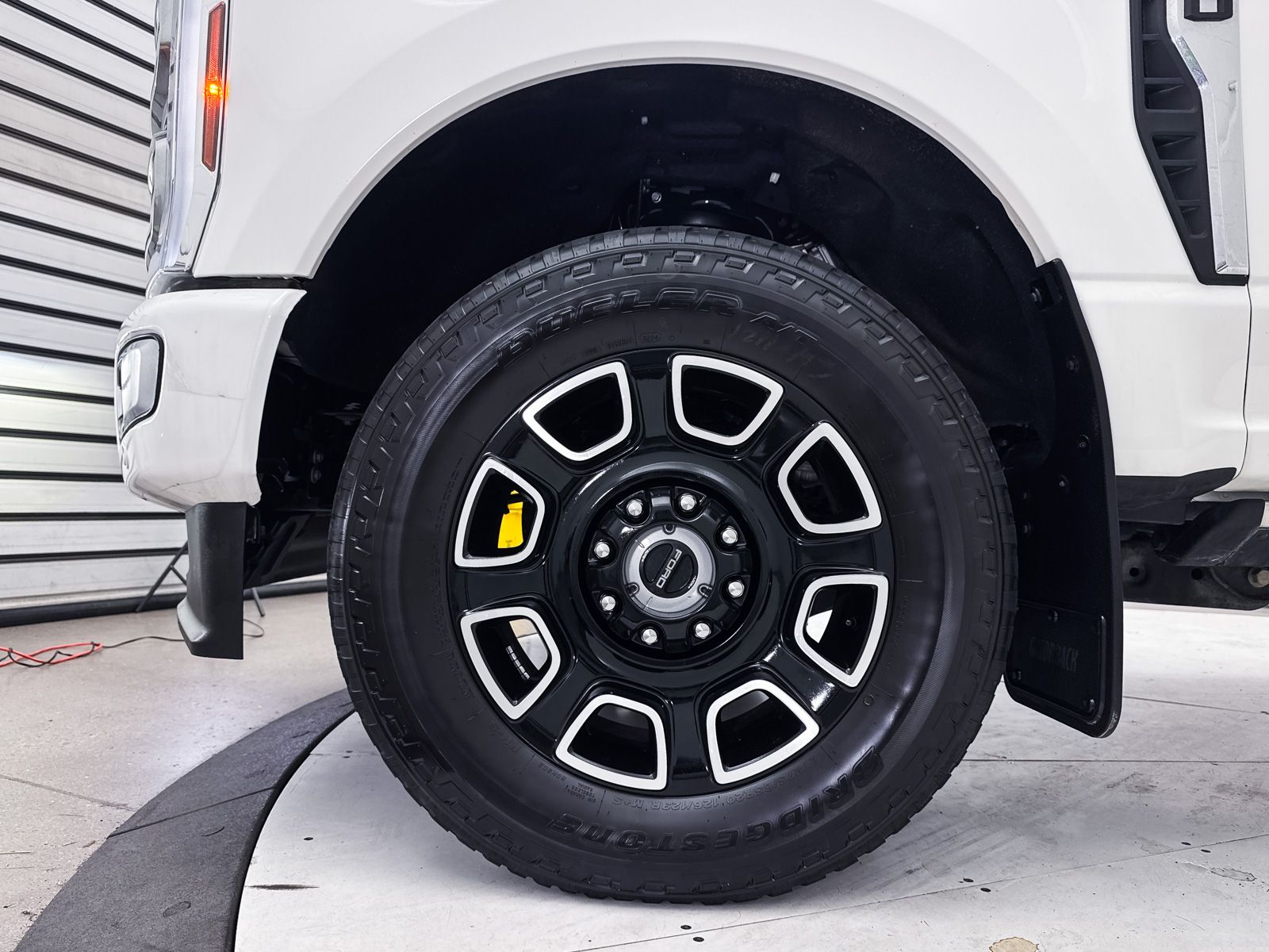2024 Ford F-350 Super Duty Platinum - Photo 17