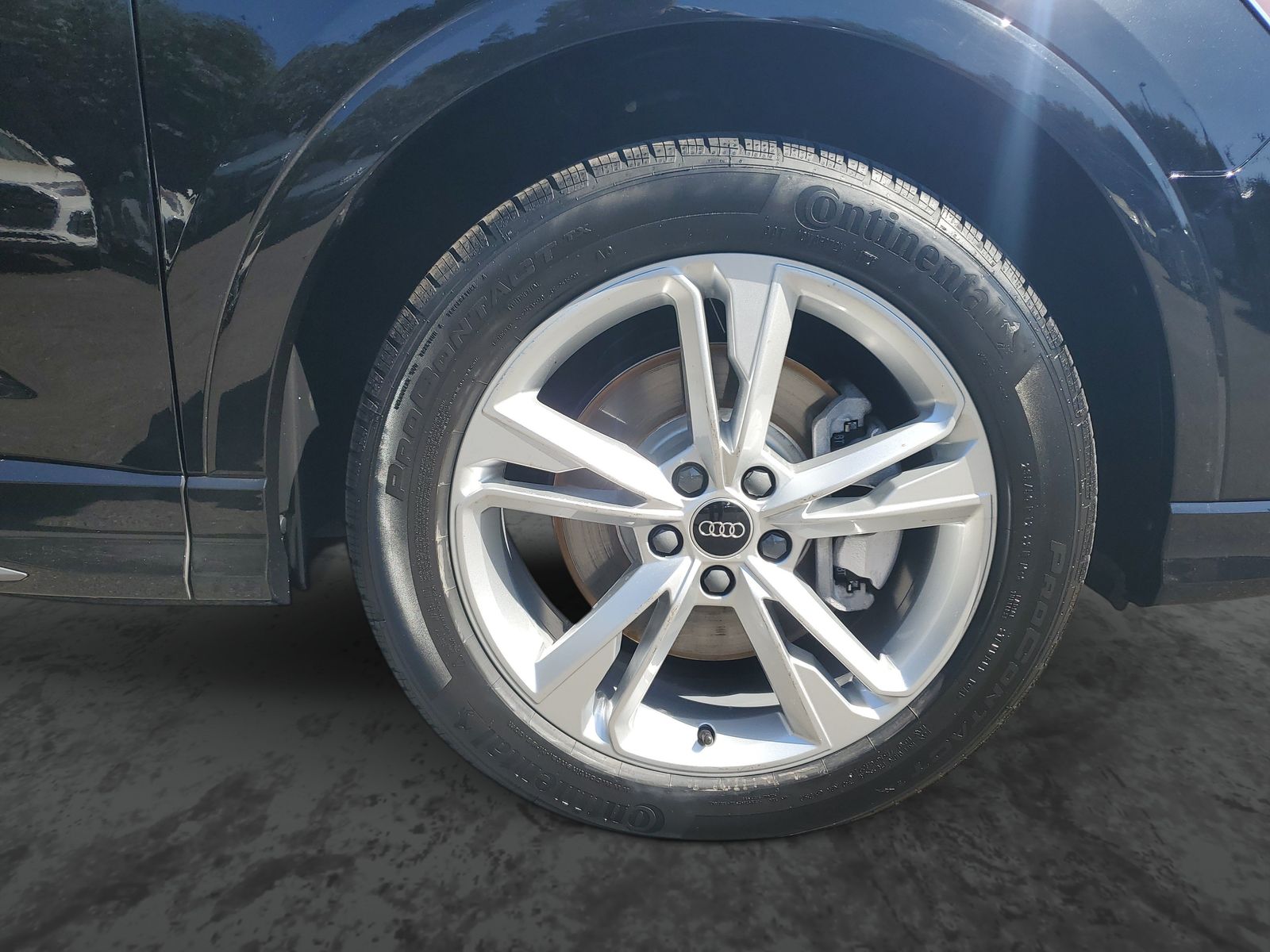 Vehicle photo
