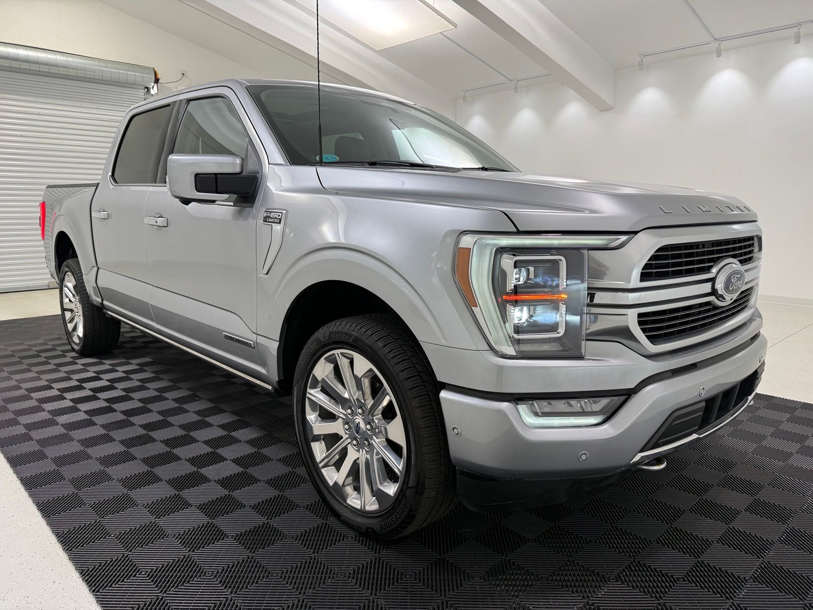 Silver Metallic 2022 Ford F-150 Pickup Truck Four-Wheel Drive Automatic
