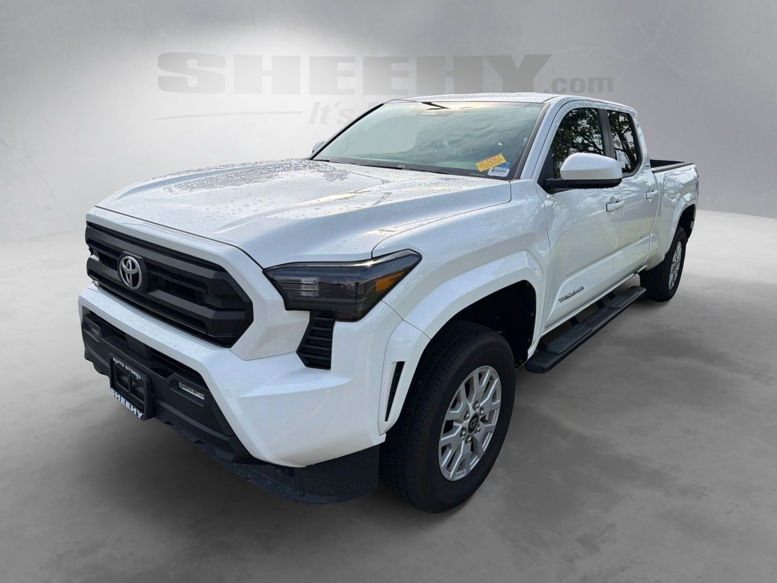 Used 2025 White Toyota SR5 image 8