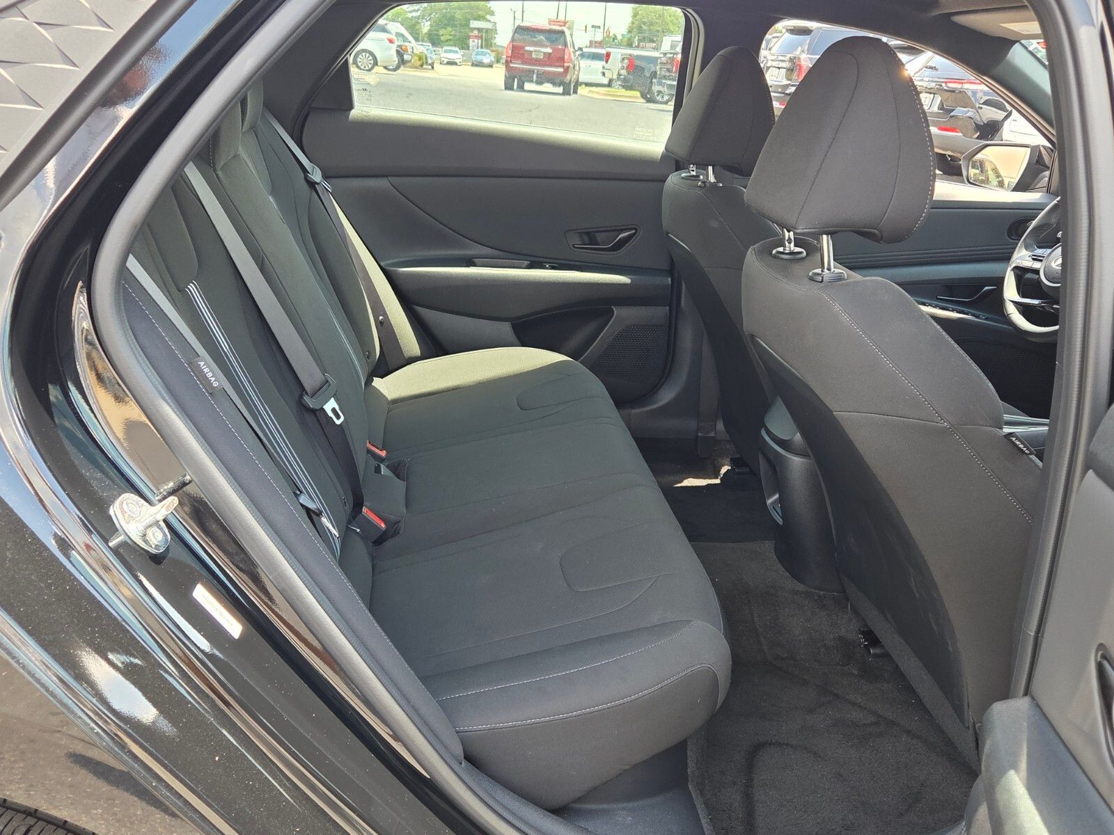 Used 2025 Black Hyundai SEL Sport image 15